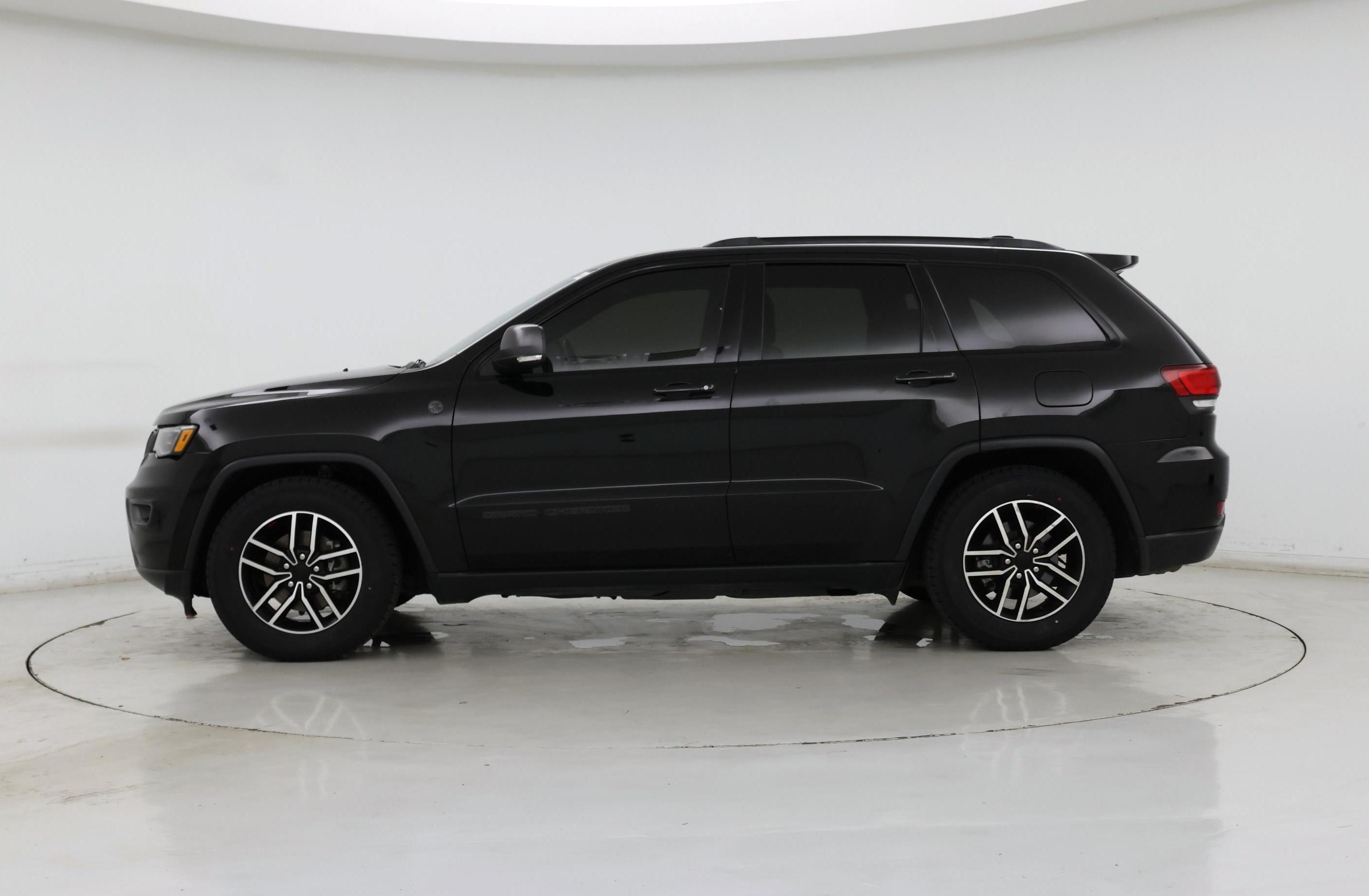 Thumbnail: 2020 Jeep Grand Cherokee - 3