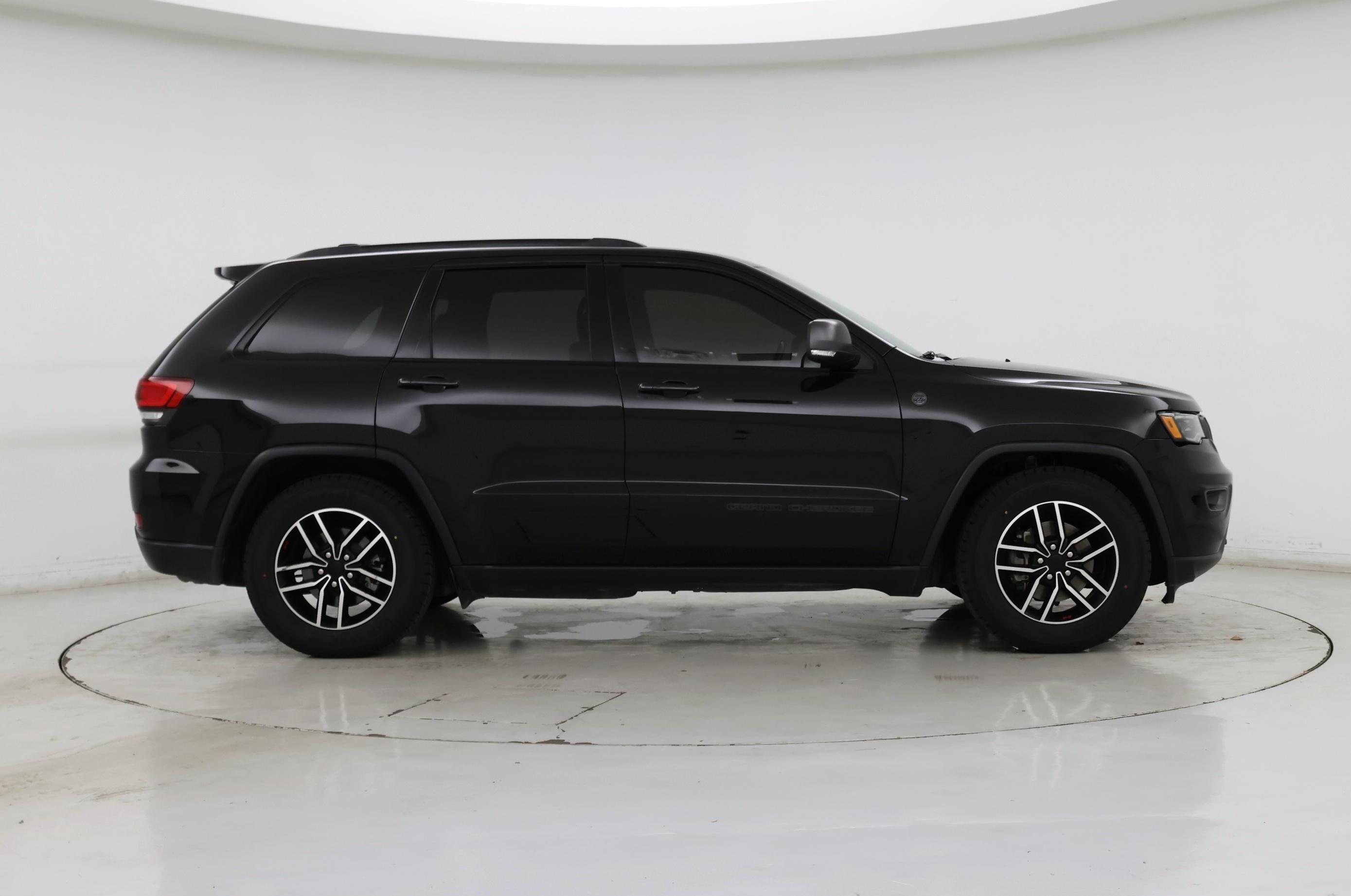 Thumbnail: 2020 Jeep Grand Cherokee - 7