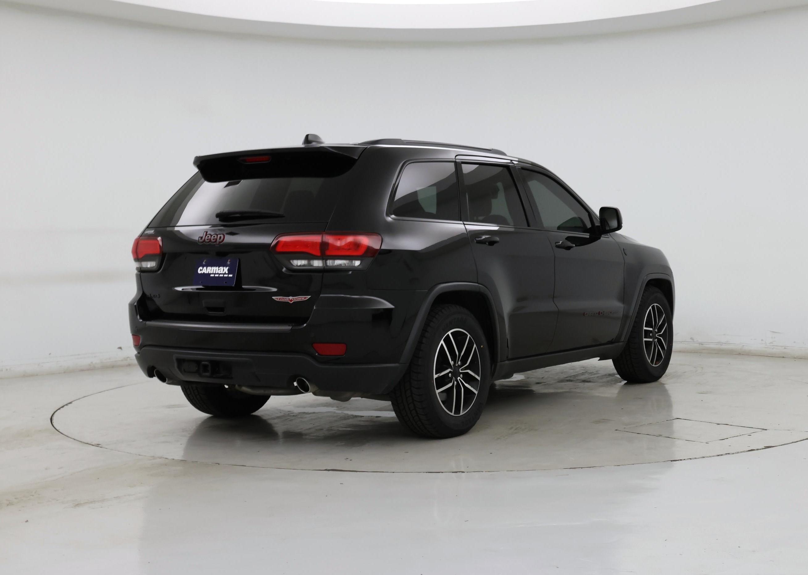 Thumbnail: 2020 Jeep Grand Cherokee - 8