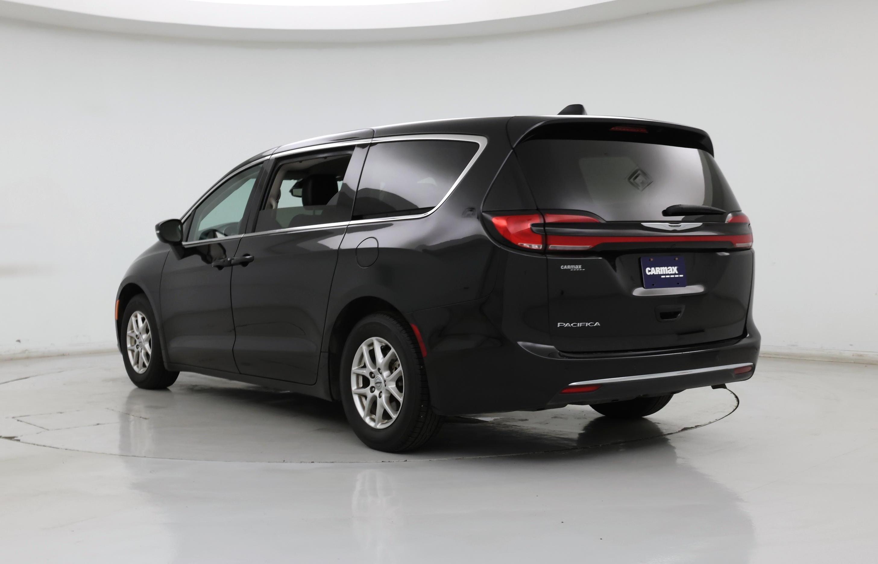 Thumbnail: 2023 Chrysler Pacifica - 2
