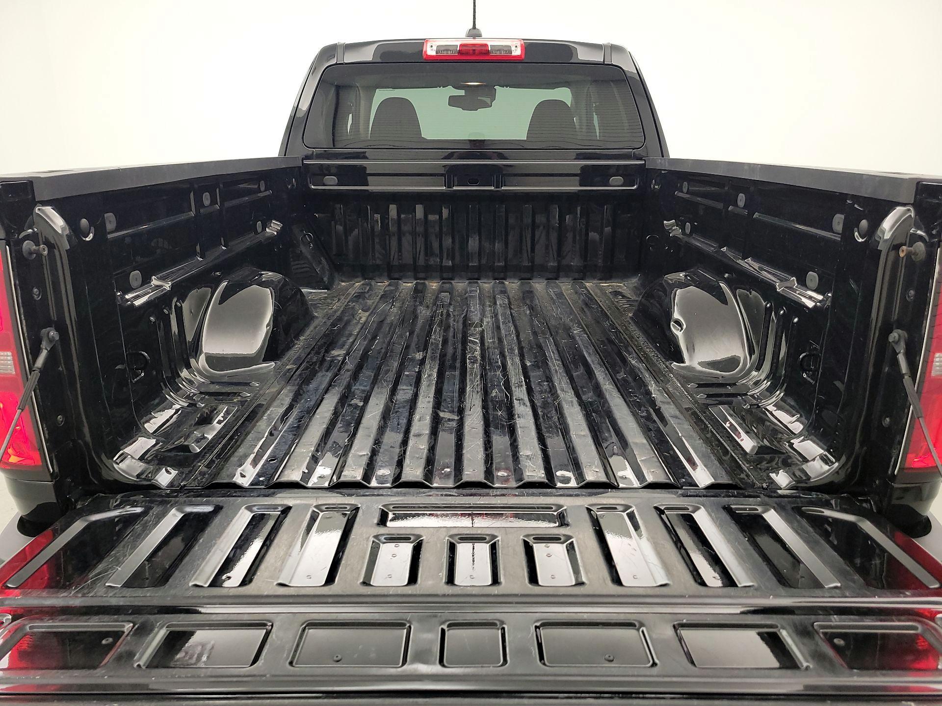 Thumbnail: 2022 Chevrolet Colorado - 19