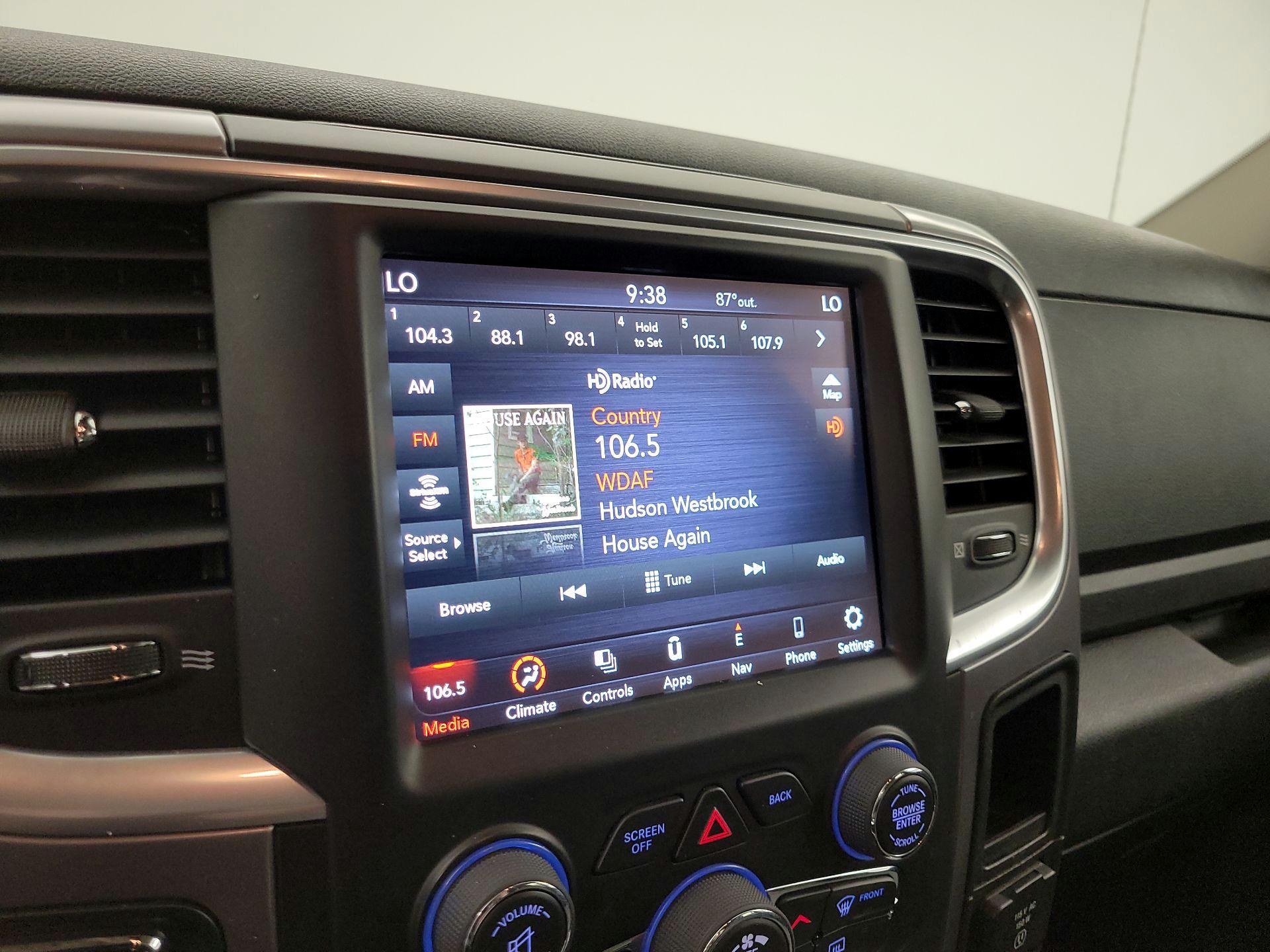Thumbnail: 2023 RAM 1500 Classic - 15