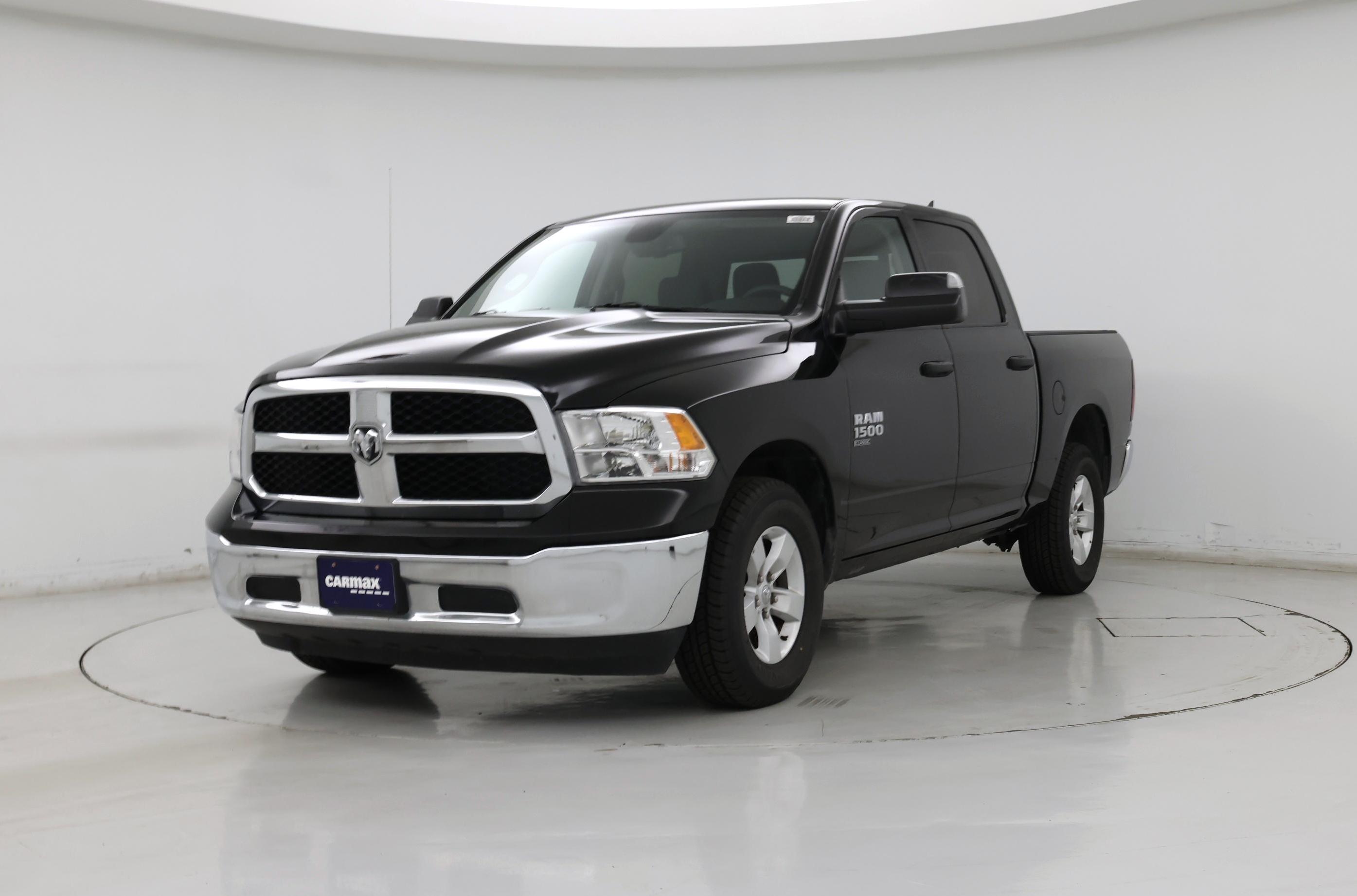 Thumbnail: 2023 RAM 1500 Classic - 4