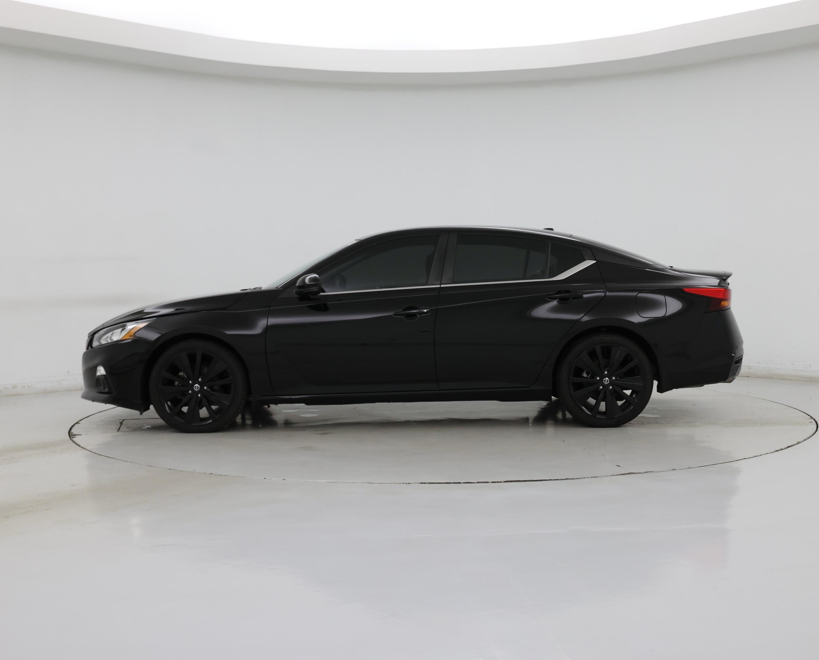 Thumbnail: 2022 Nissan Altima - 3