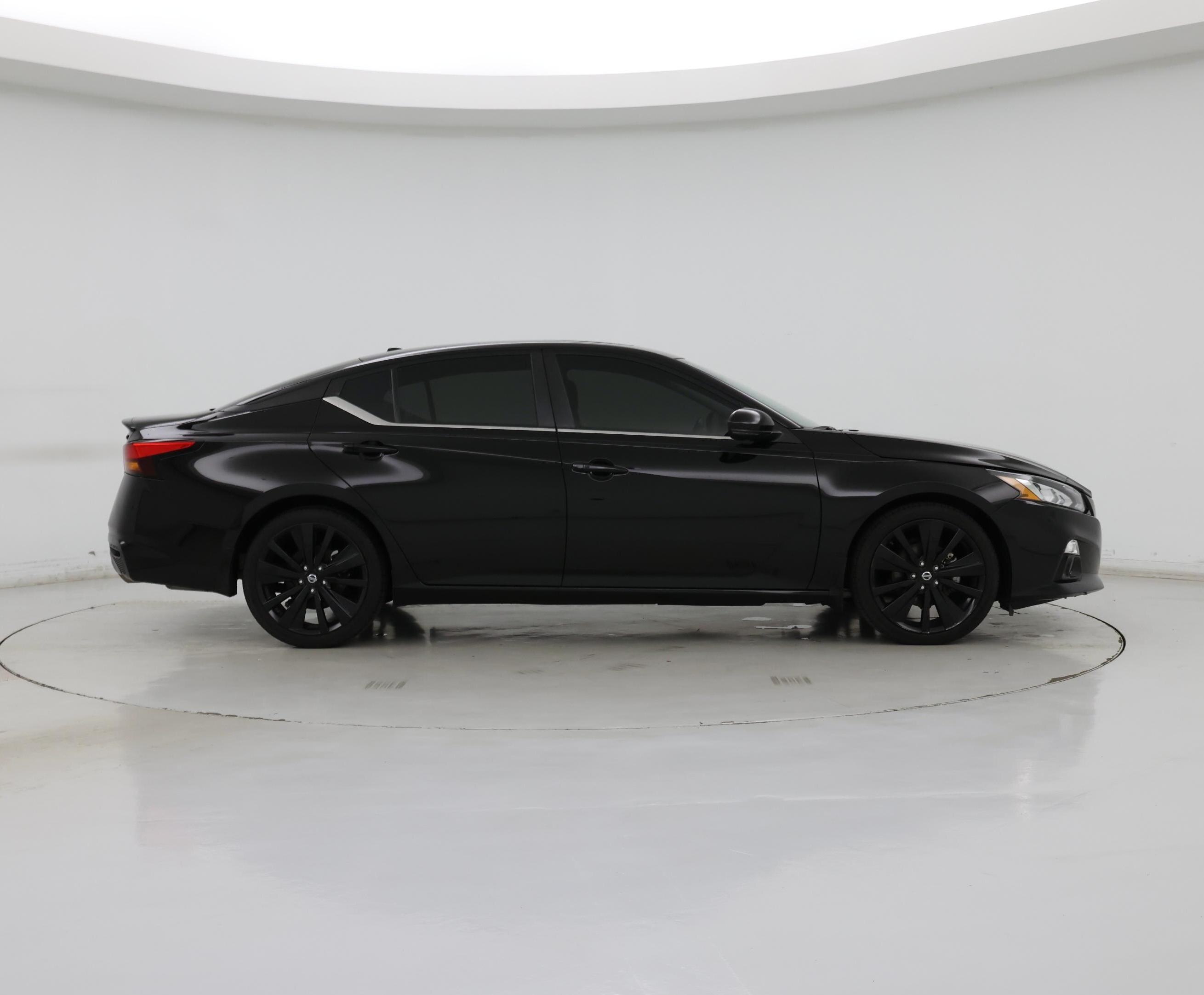 Thumbnail: 2022 Nissan Altima - 7