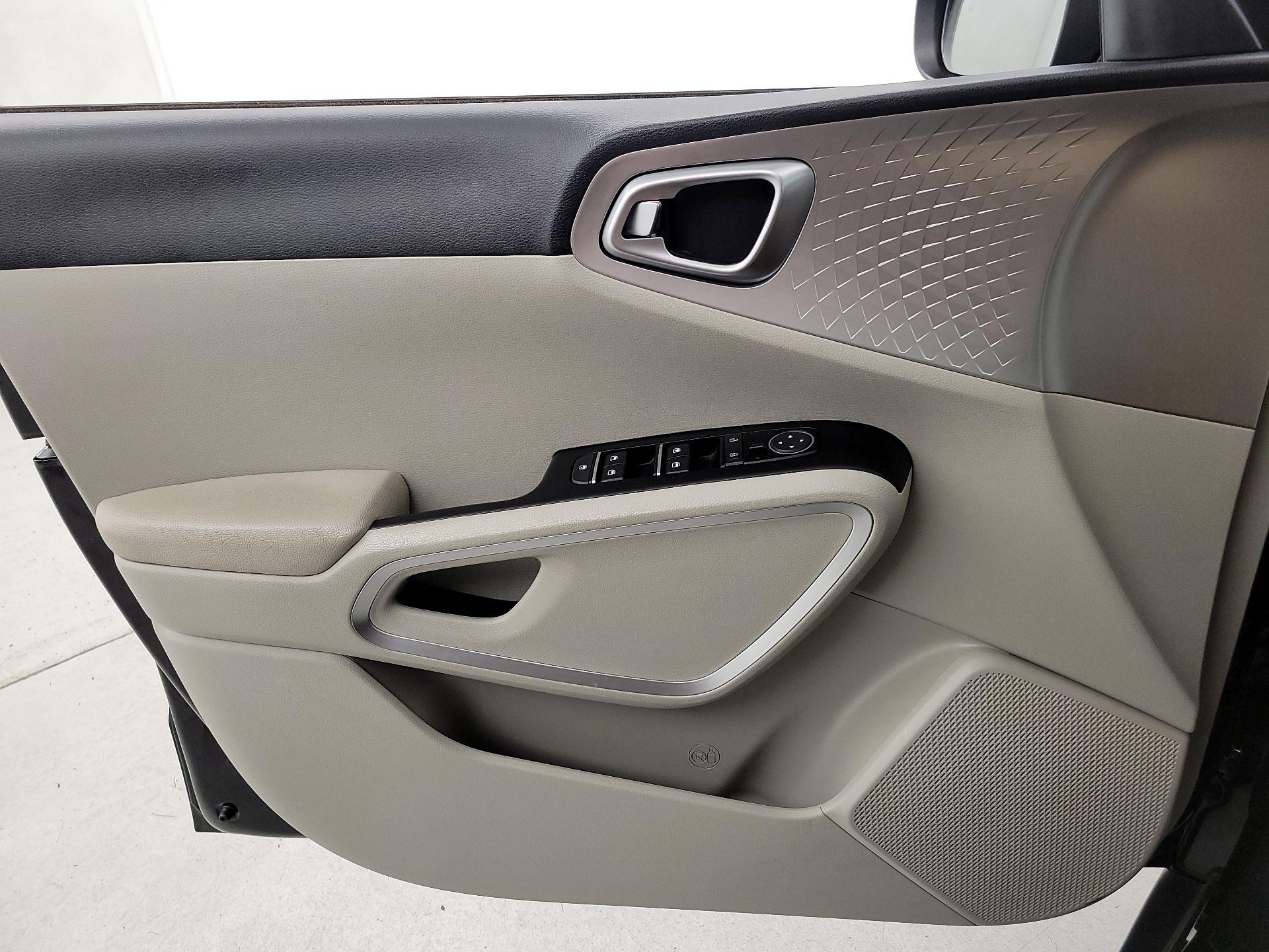 Thumbnail: 2023 Kia Soul - 12