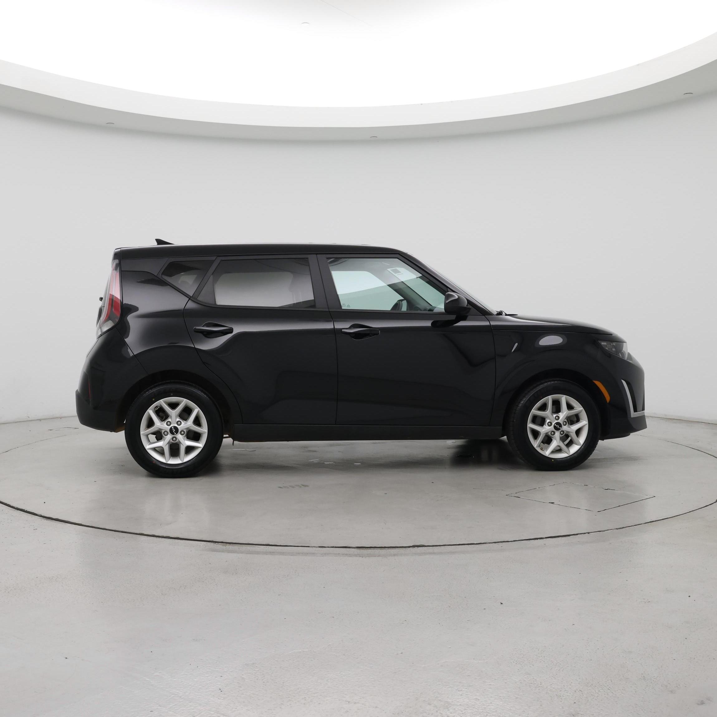 Thumbnail: 2023 Kia Soul - 7
