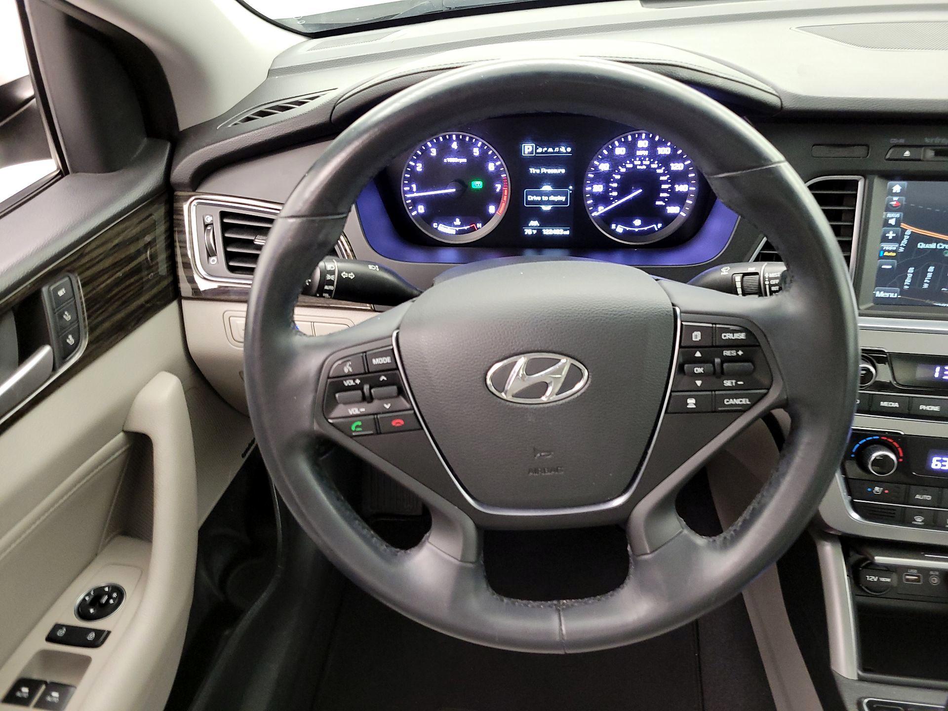 Thumbnail: 2017 Hyundai Sonata - 10