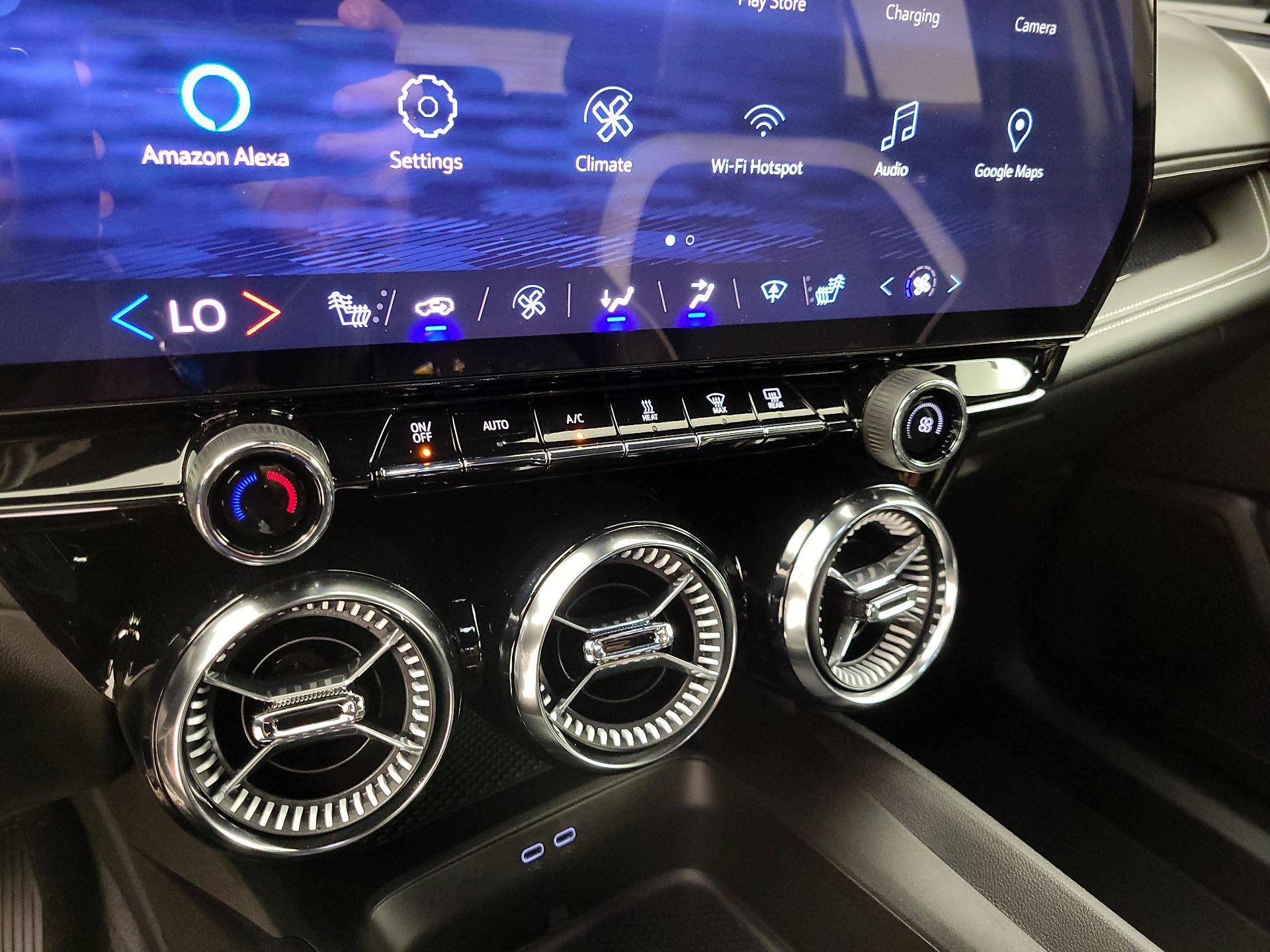 Thumbnail: 2024 Chevrolet Blazer EV - 17