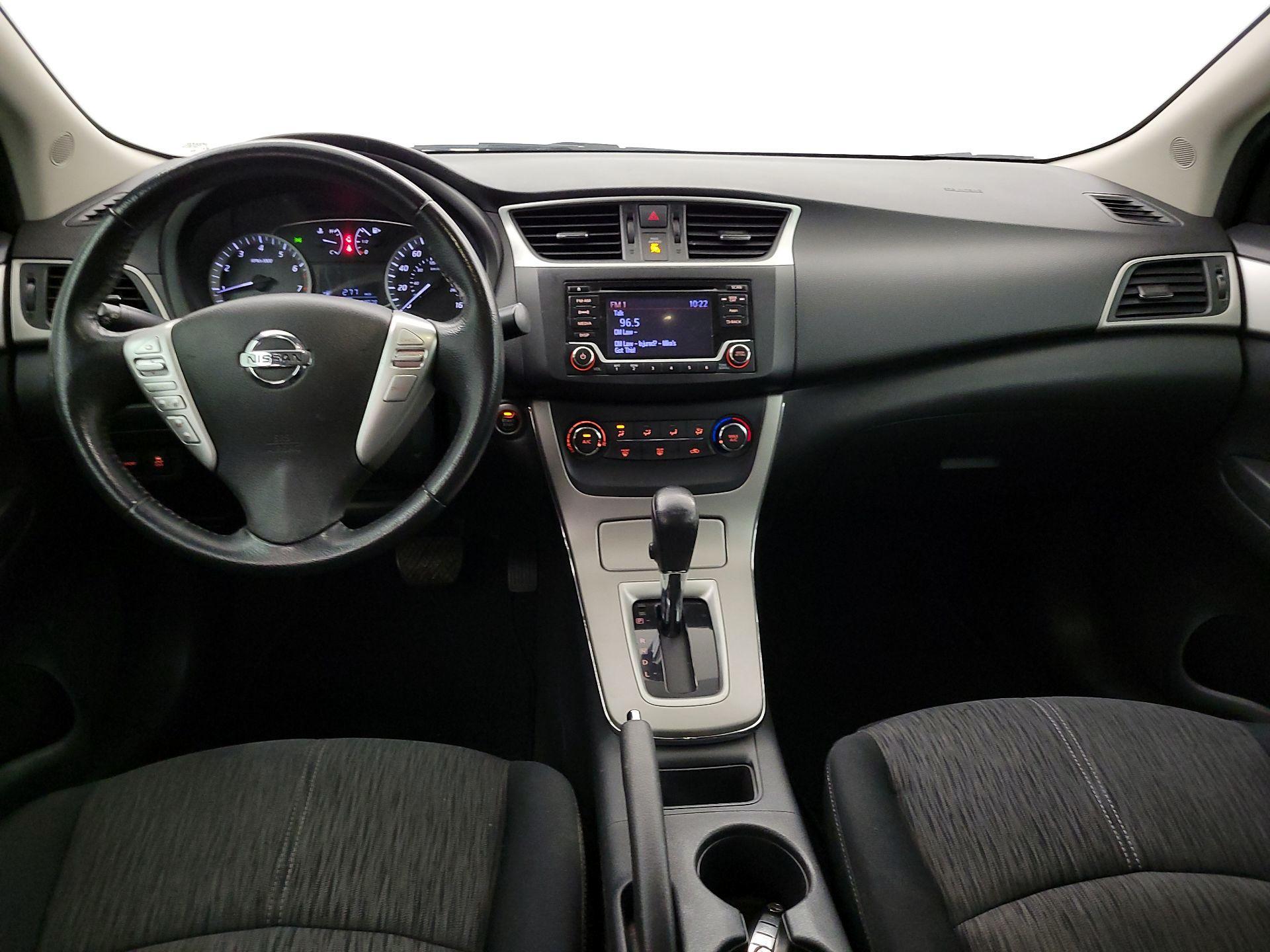 Thumbnail: 2015 Nissan Sentra - 9