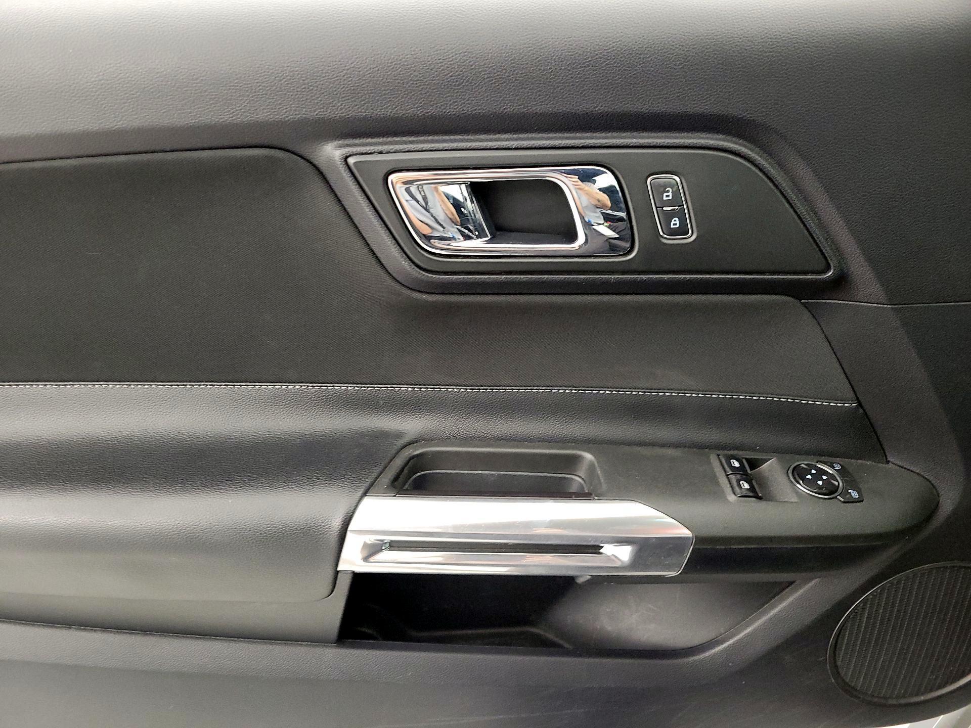 Thumbnail: 2015 Ford Mustang - 12