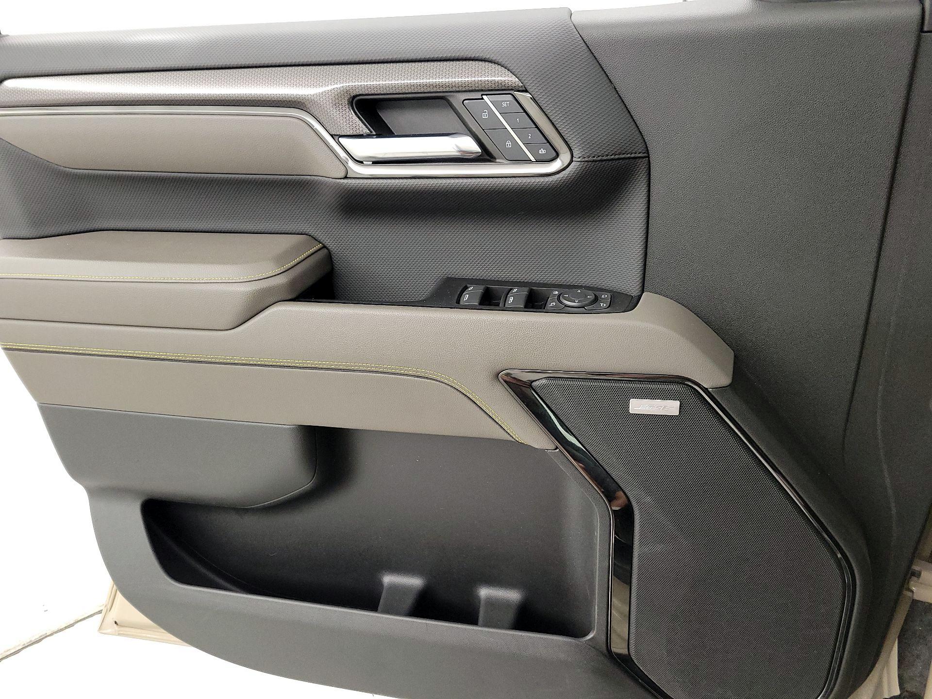 Thumbnail: 2022 Chevrolet Silverado 1500 - 12