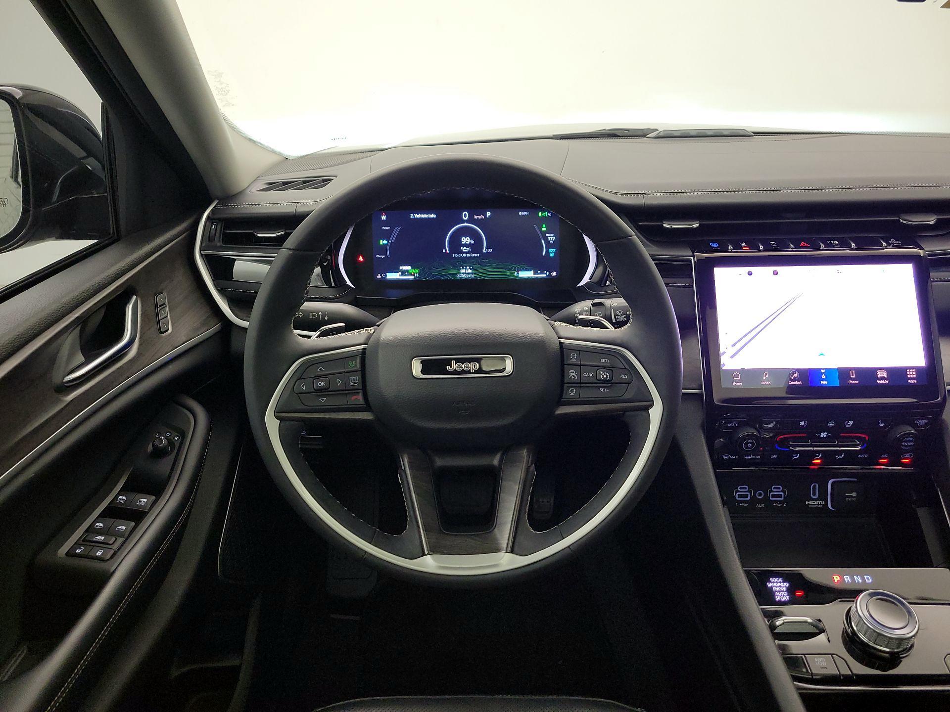Thumbnail: 2022 Jeep Grand Cherokee - 10