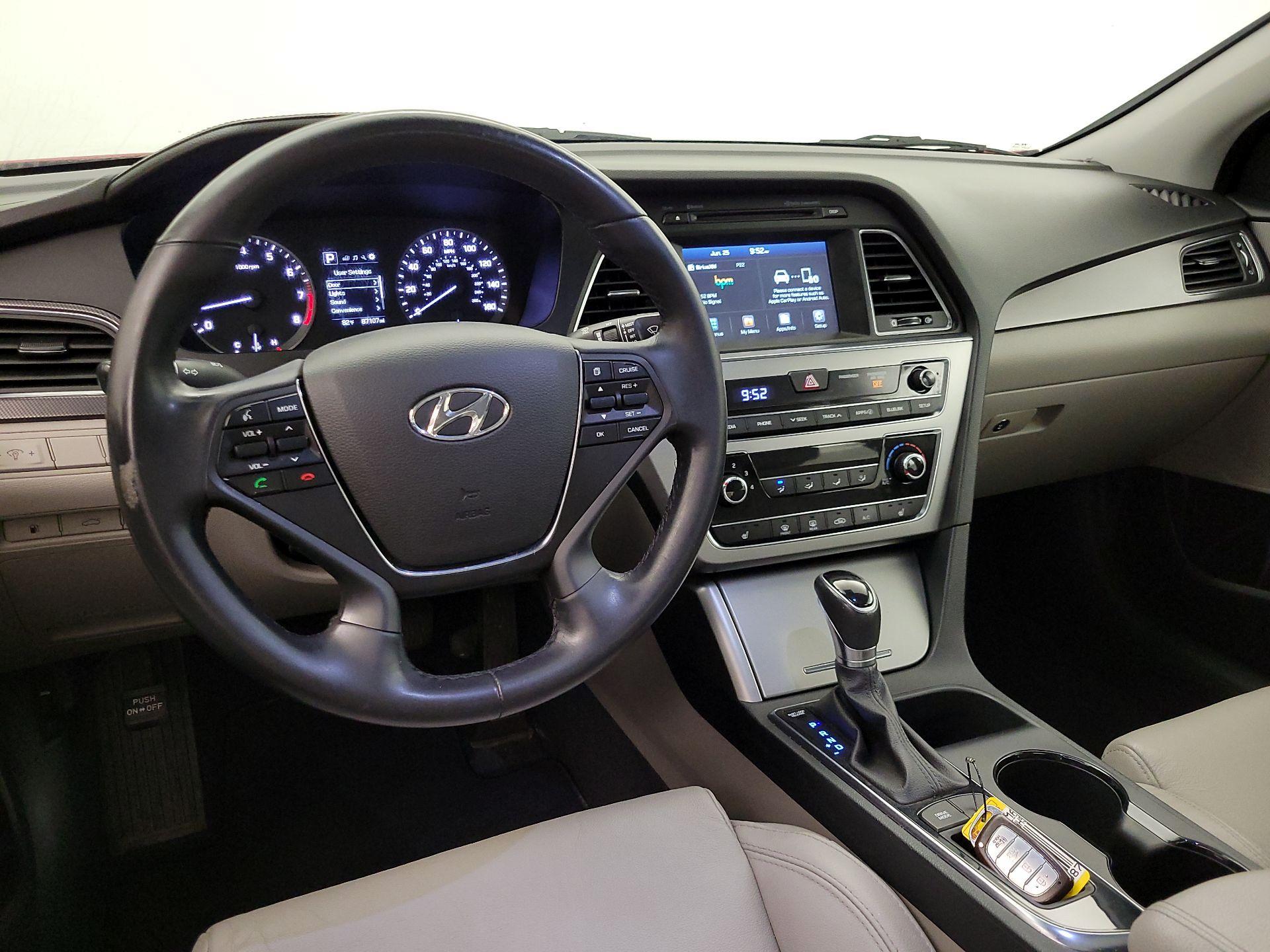 Thumbnail: 2017 Hyundai Sonata - 9