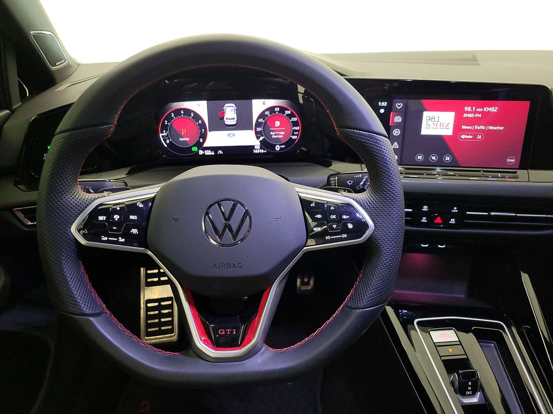 Thumbnail: 2023 Volkswagen Golf - 10