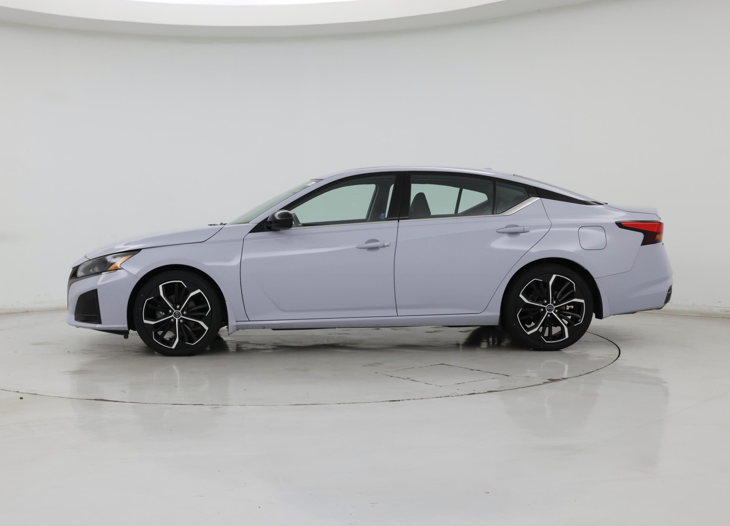 Thumbnail: 2023 Nissan Altima - 3