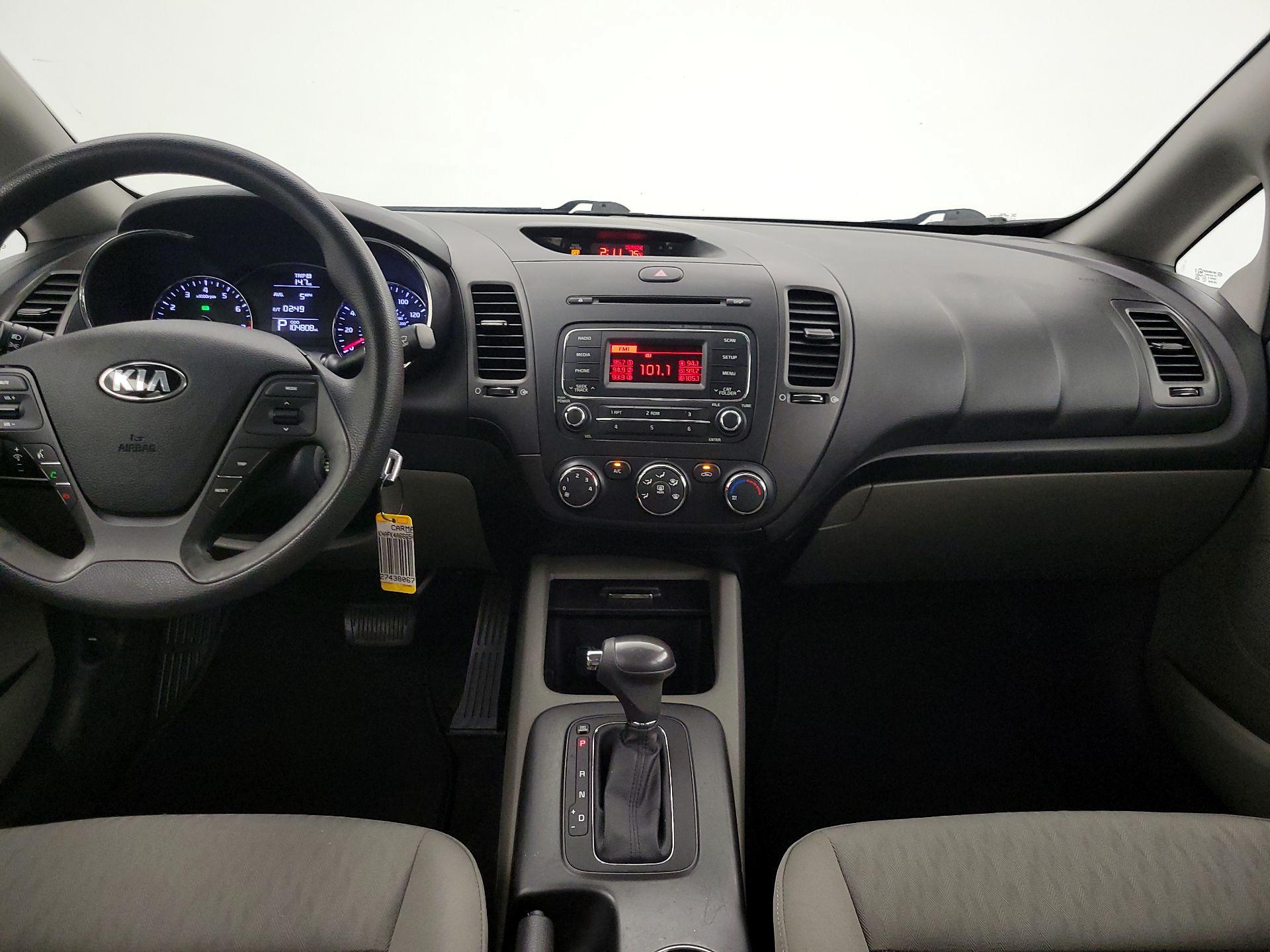 Thumbnail: 2016 Kia Forte - 9