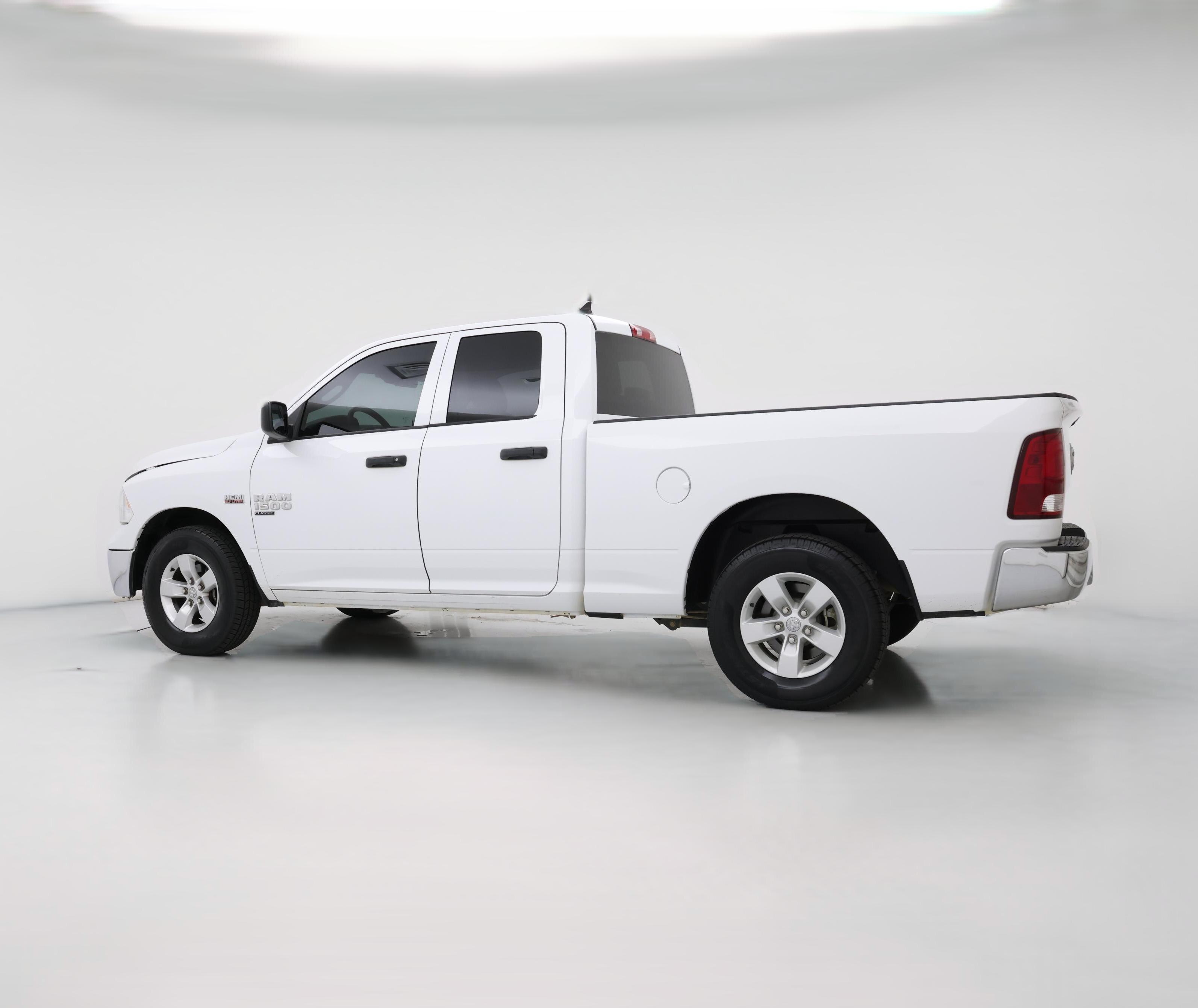 Thumbnail: 2021 RAM 1500 Classic - 1