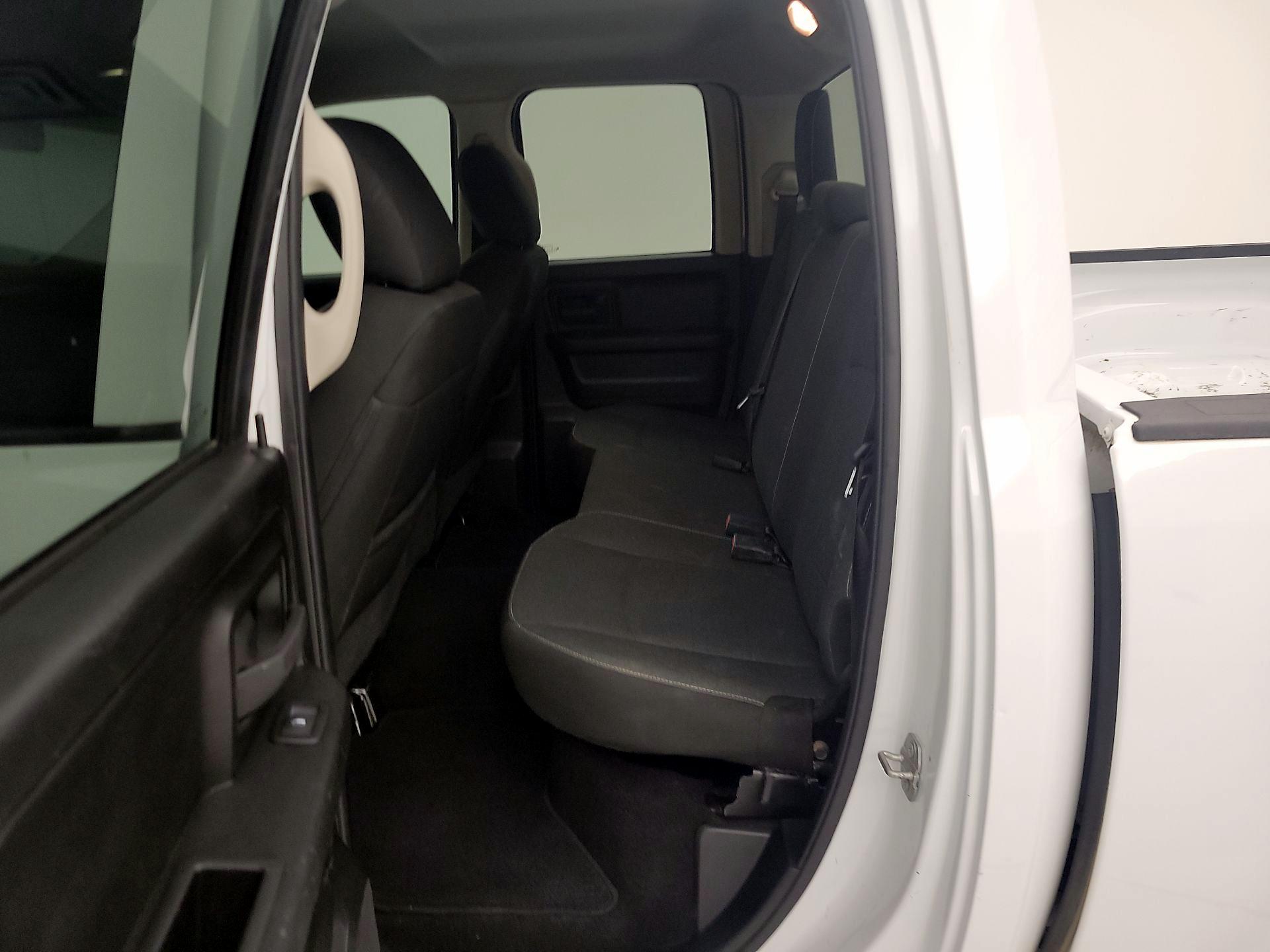 Thumbnail: 2021 RAM 1500 Classic - 19