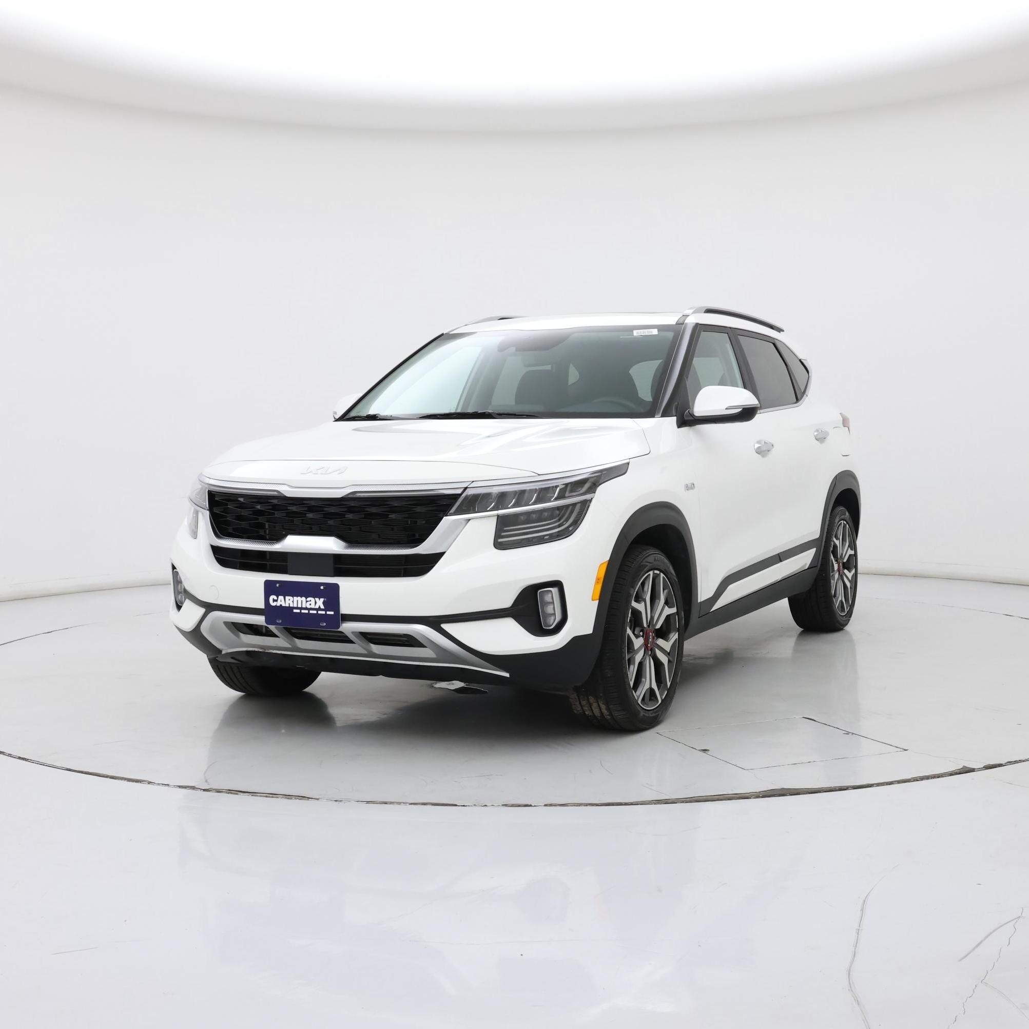 Thumbnail: 2023 Kia Seltos - 4