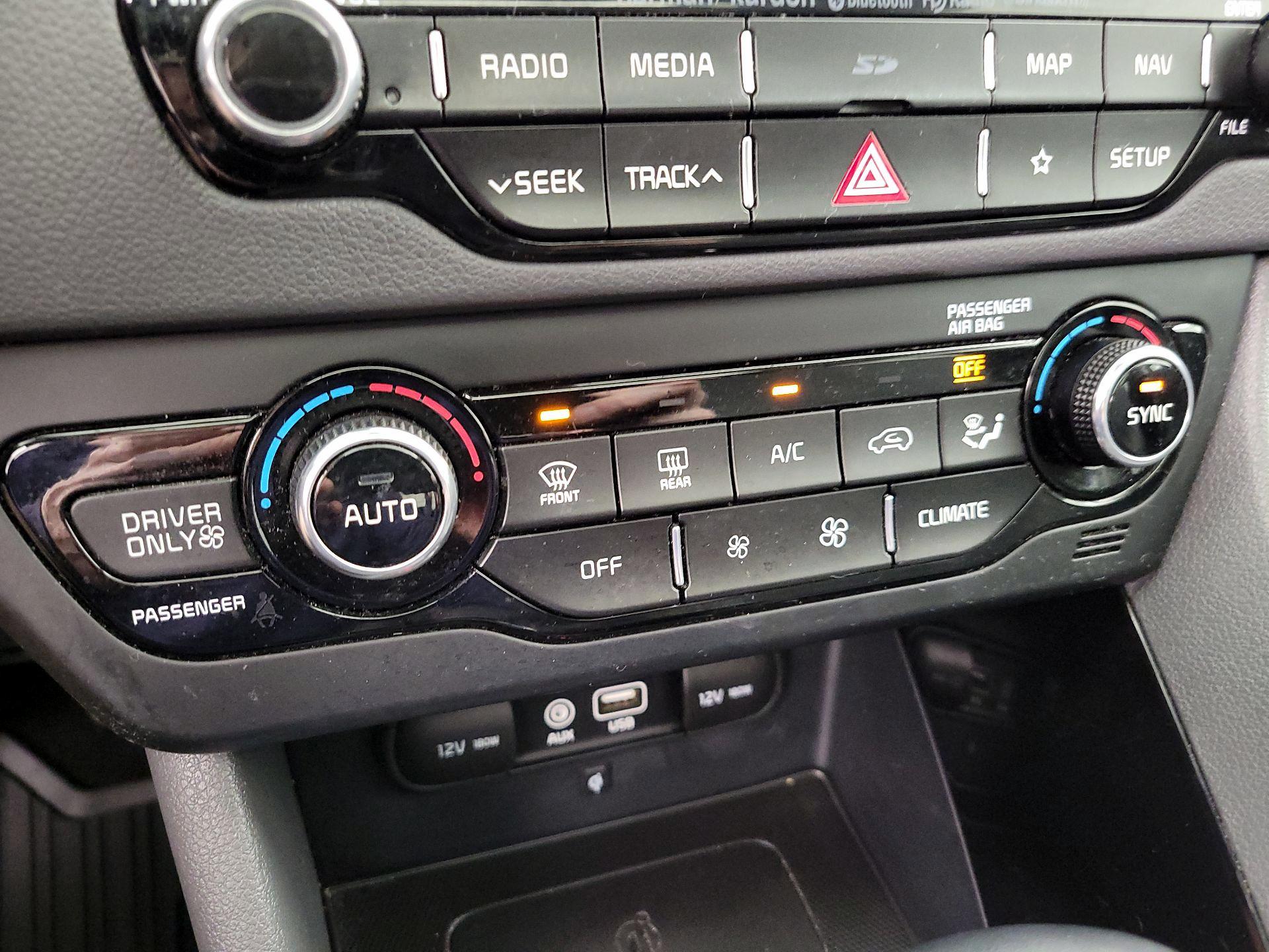 Thumbnail: 2019 Kia Niro - 17