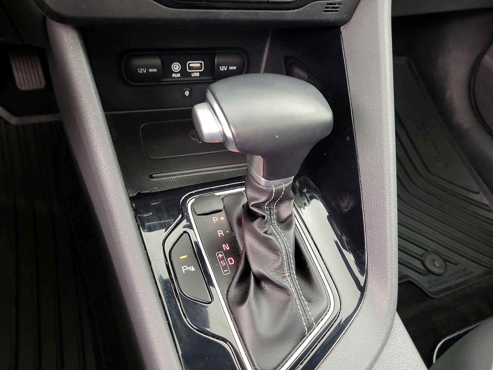 Thumbnail: 2019 Kia Niro - 18