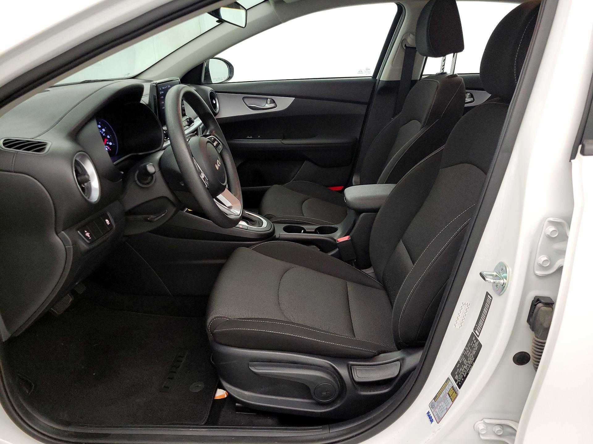 Thumbnail: 2024 Kia Forte - 11