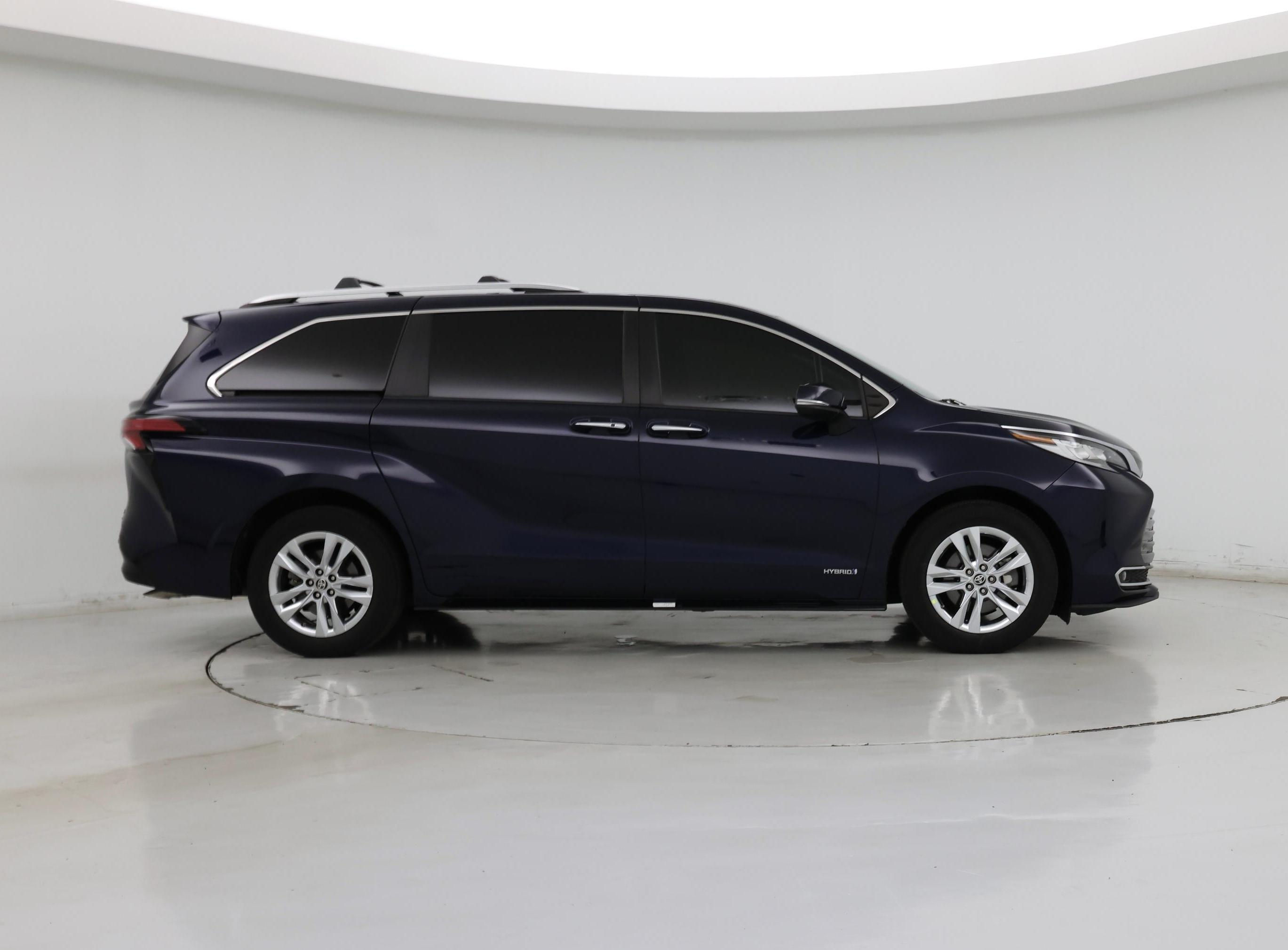 Thumbnail: 2021 Toyota Sienna - 7