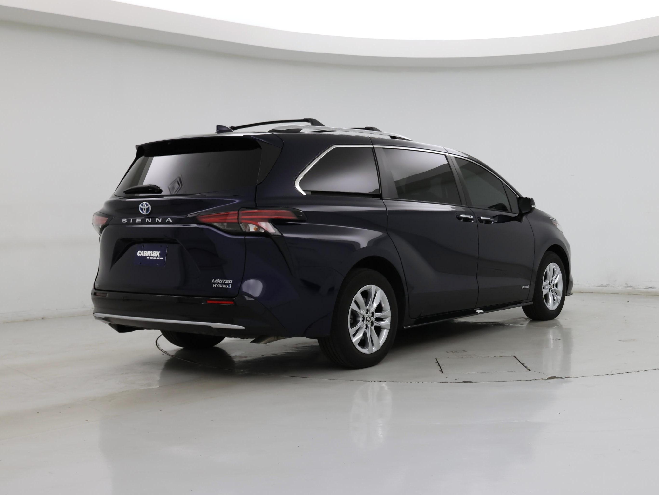 Thumbnail: 2021 Toyota Sienna - 8