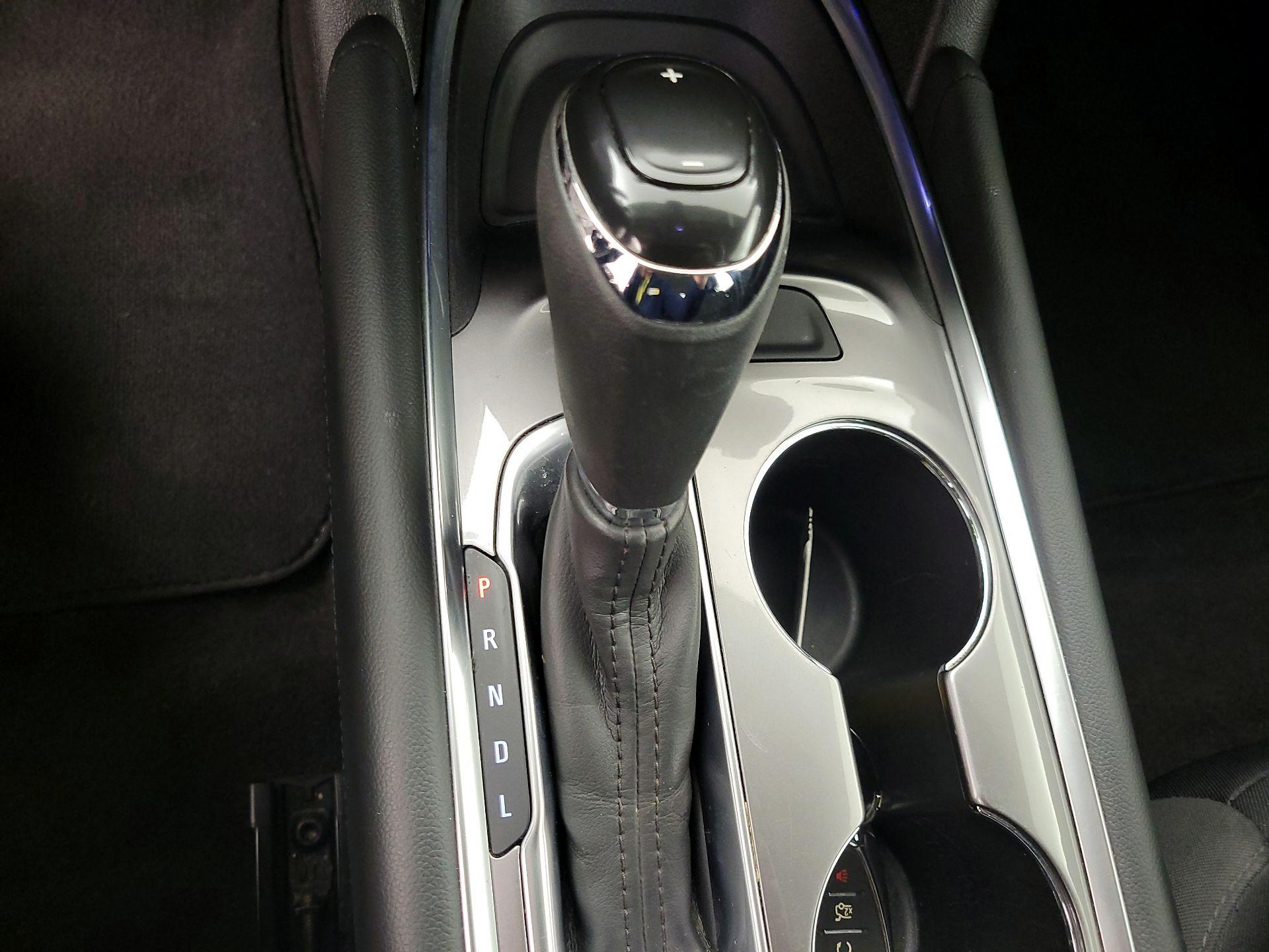 Thumbnail: 2016 Chevrolet Malibu - 17
