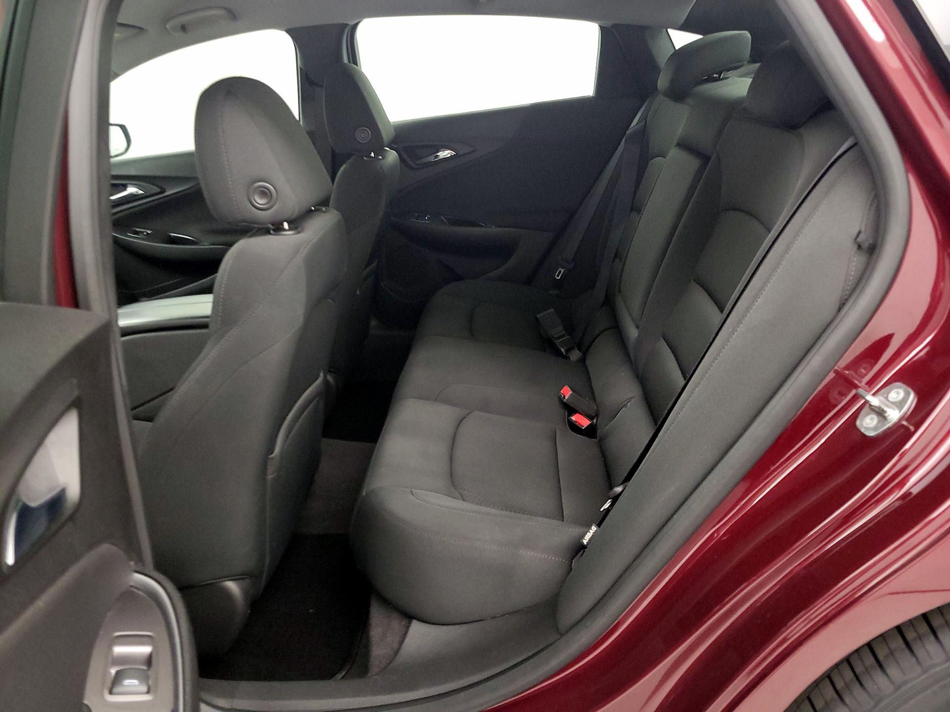 Thumbnail: 2016 Chevrolet Malibu - 19