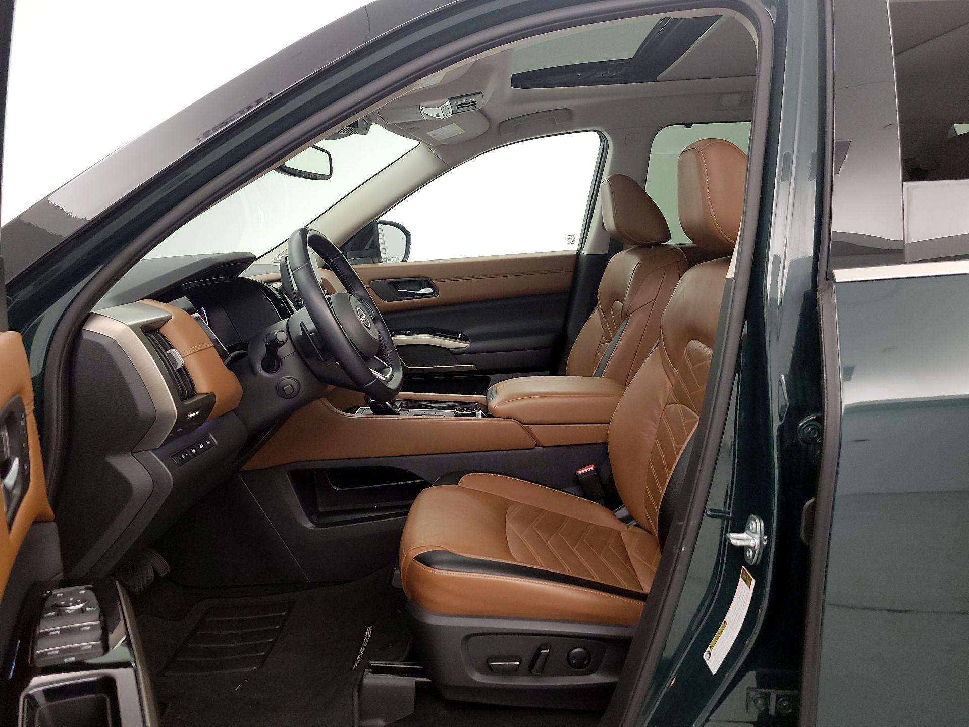 Thumbnail: 2022 Nissan Pathfinder - 11