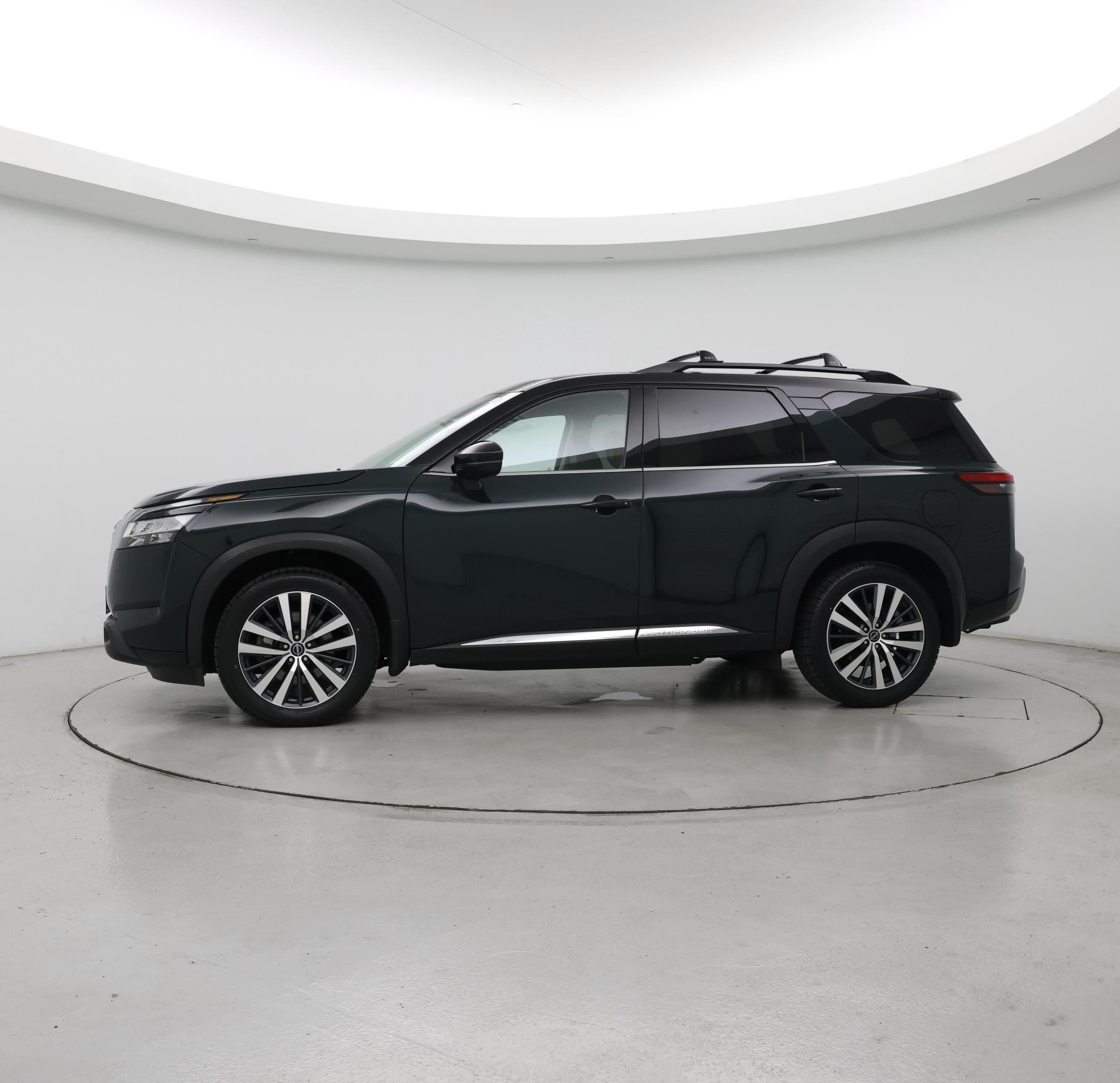 Thumbnail: 2022 Nissan Pathfinder - 3