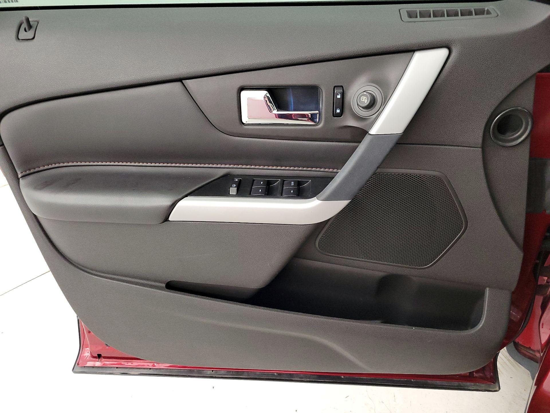 Thumbnail: 2014 Ford Edge - 12