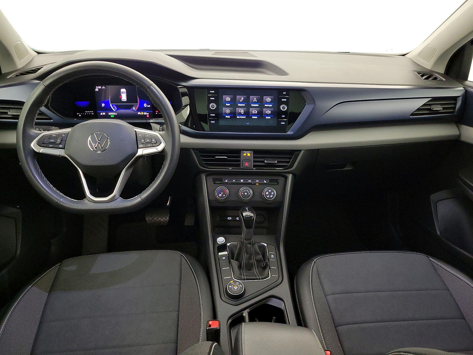 Thumbnail: 2022 Volkswagen Taos - 9