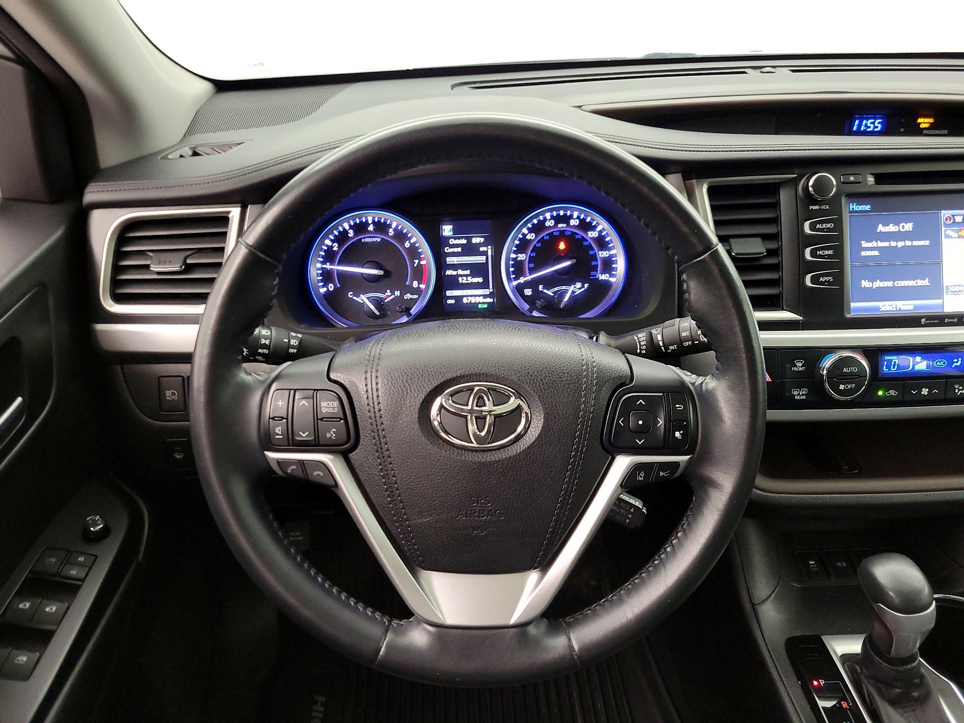 Thumbnail: 2018 Toyota Highlander - 10