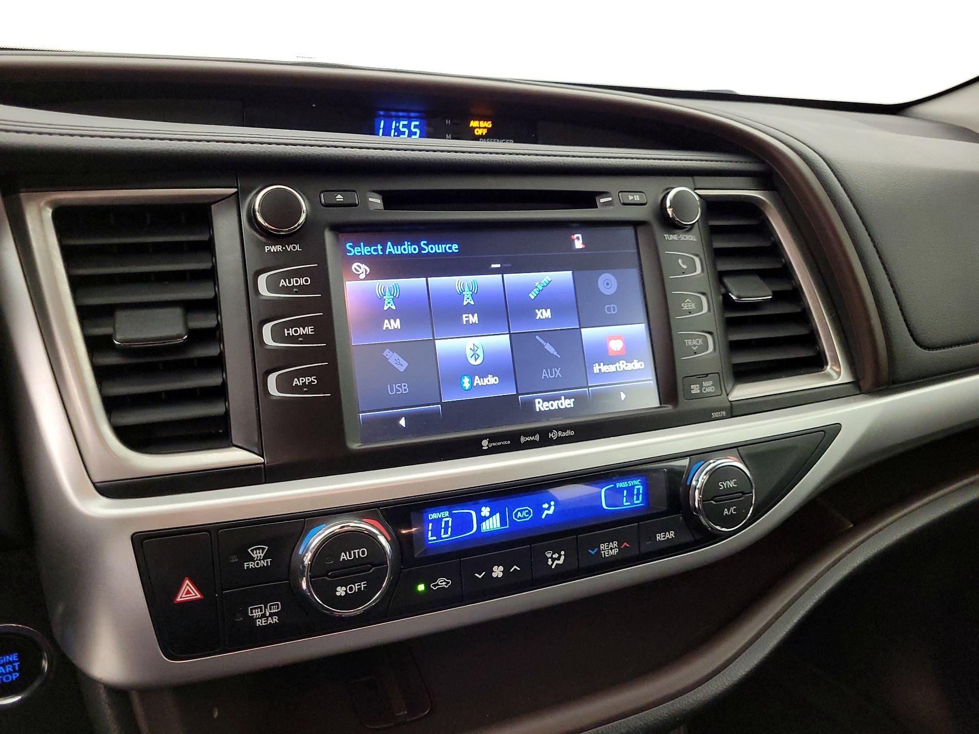 Thumbnail: 2018 Toyota Highlander - 16