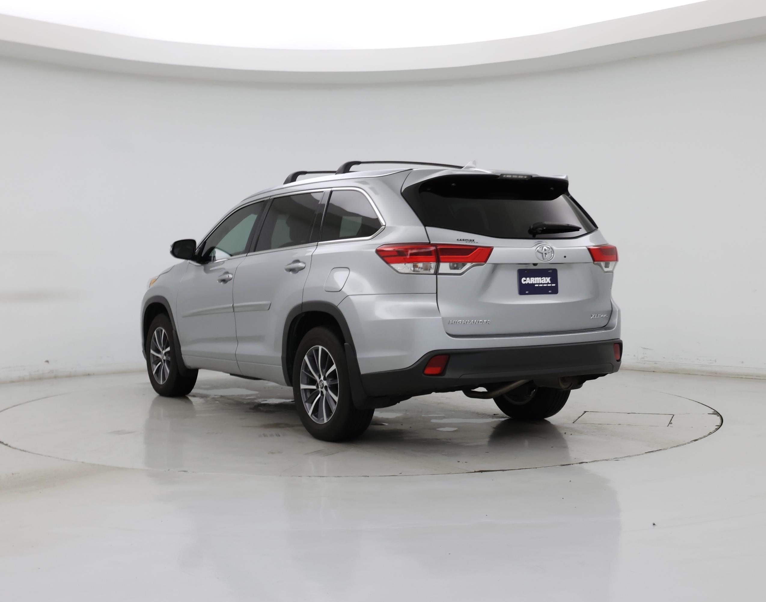 Thumbnail: 2018 Toyota Highlander - 2