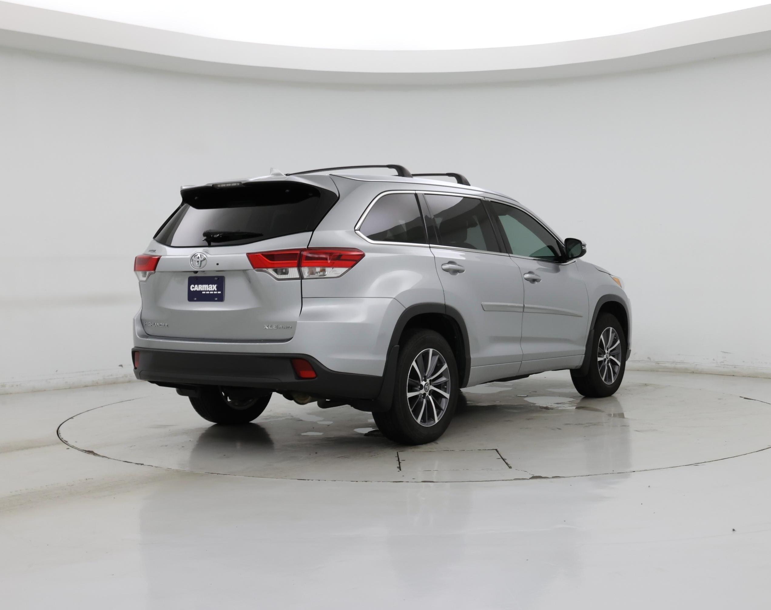 Thumbnail: 2018 Toyota Highlander - 8