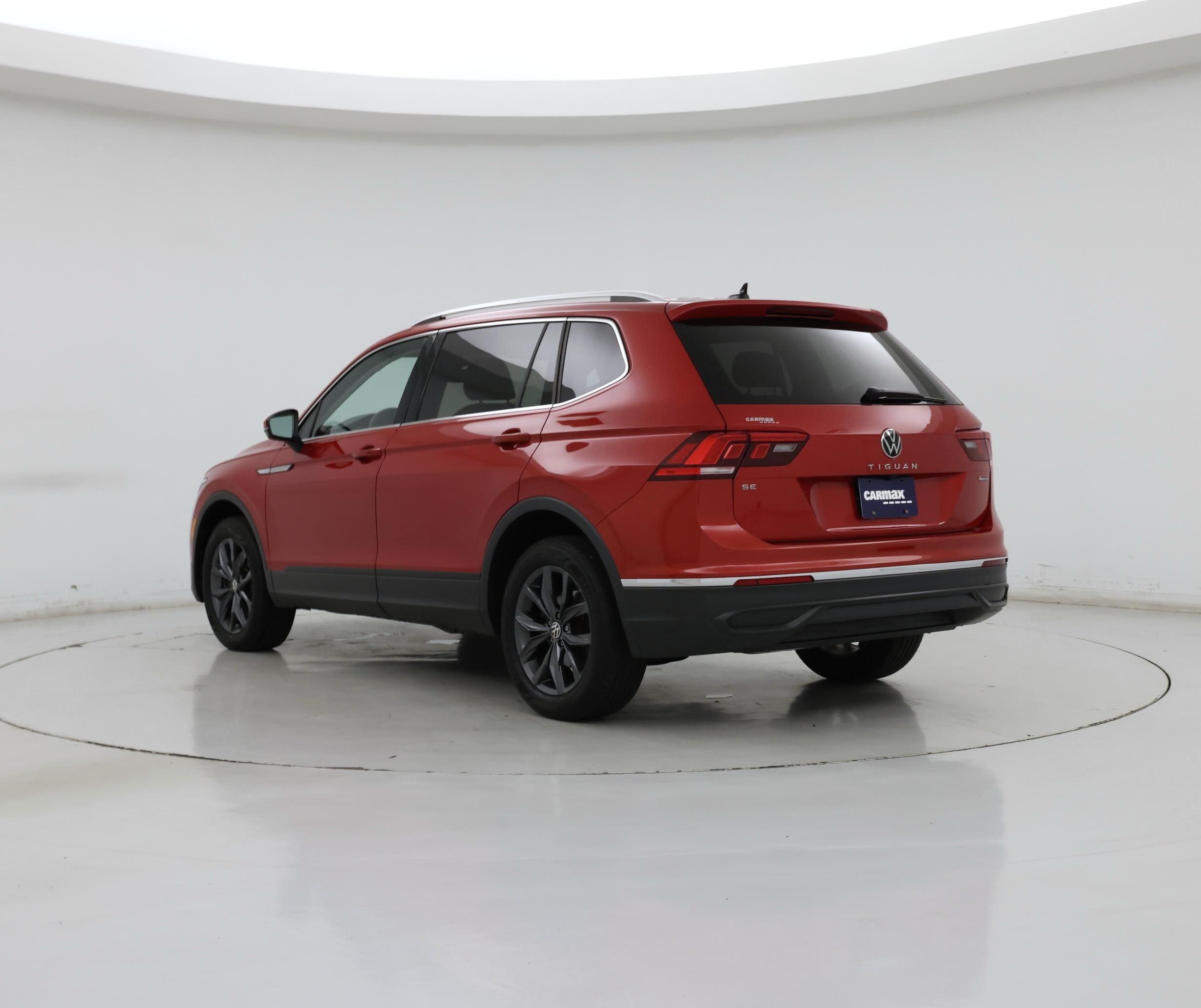 Thumbnail: 2022 Volkswagen Tiguan - 2