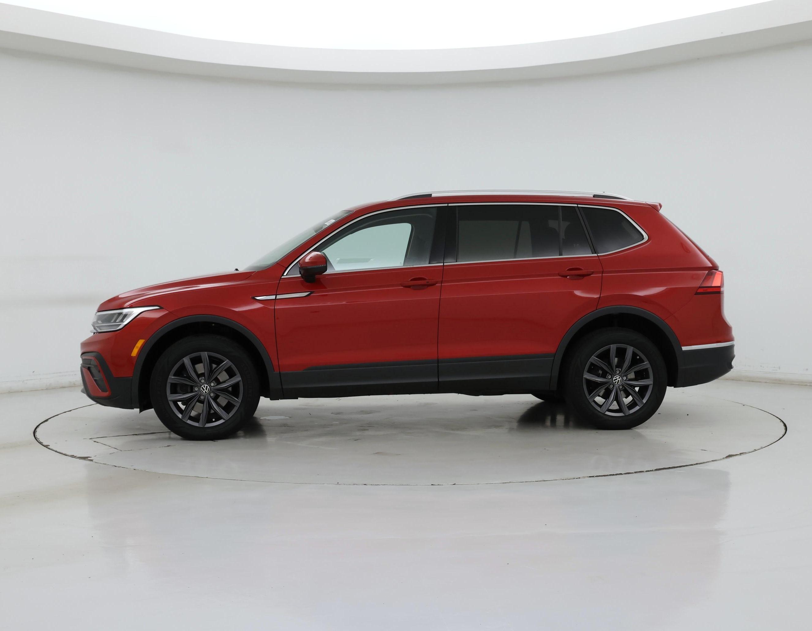 Thumbnail: 2022 Volkswagen Tiguan - 3