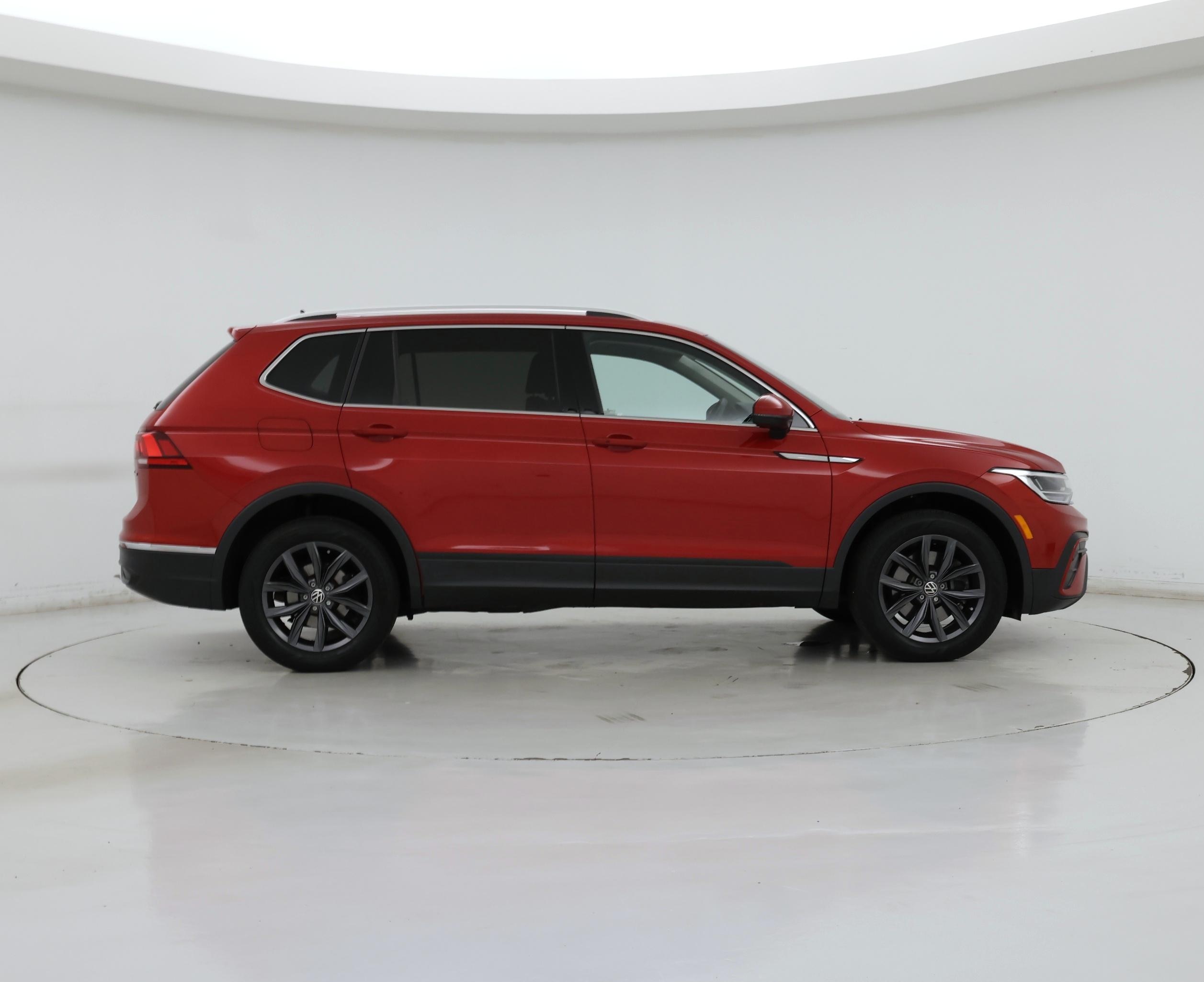 Thumbnail: 2022 Volkswagen Tiguan - 7