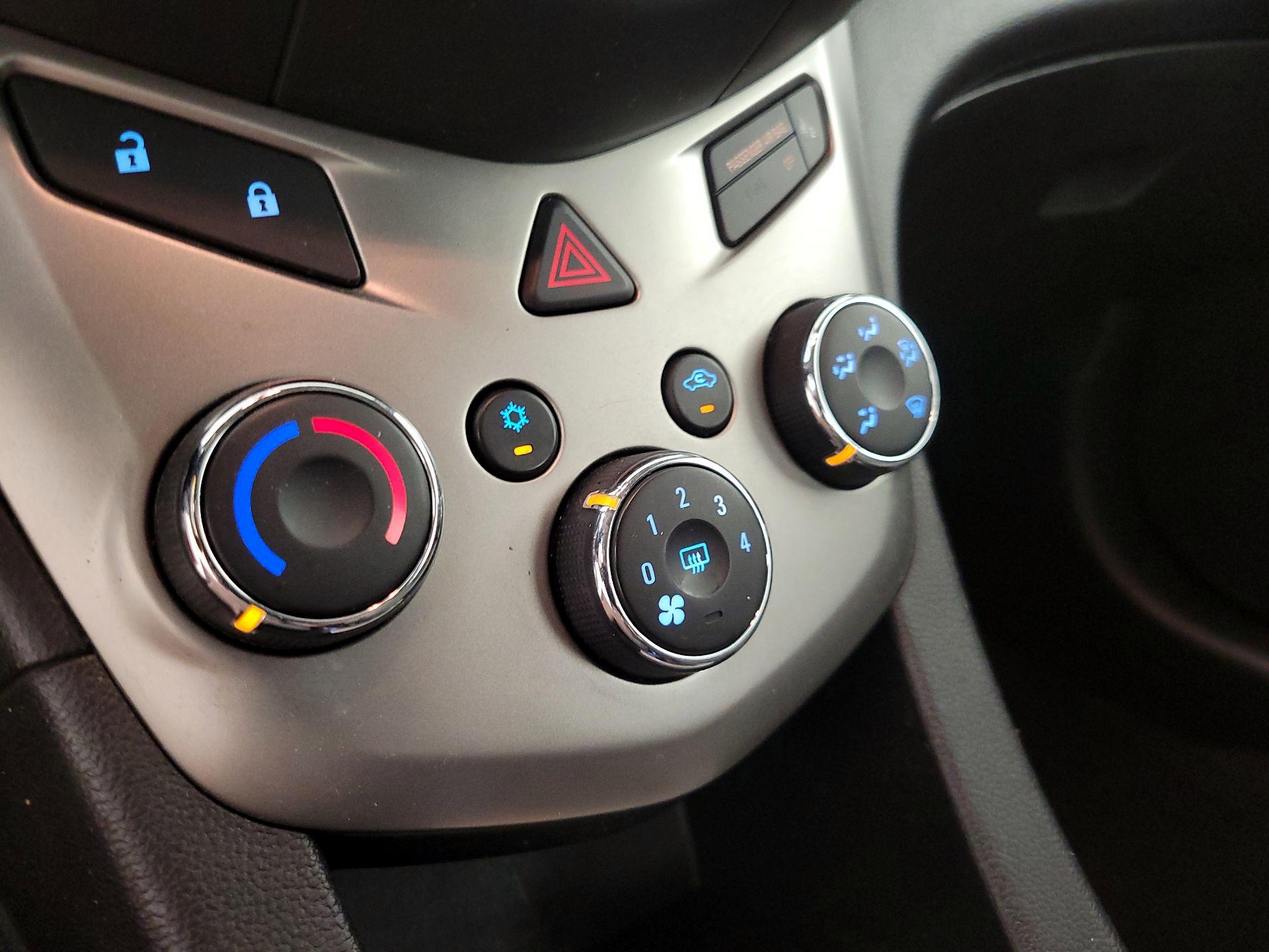 Thumbnail: 2015 Chevrolet Sonic - 15