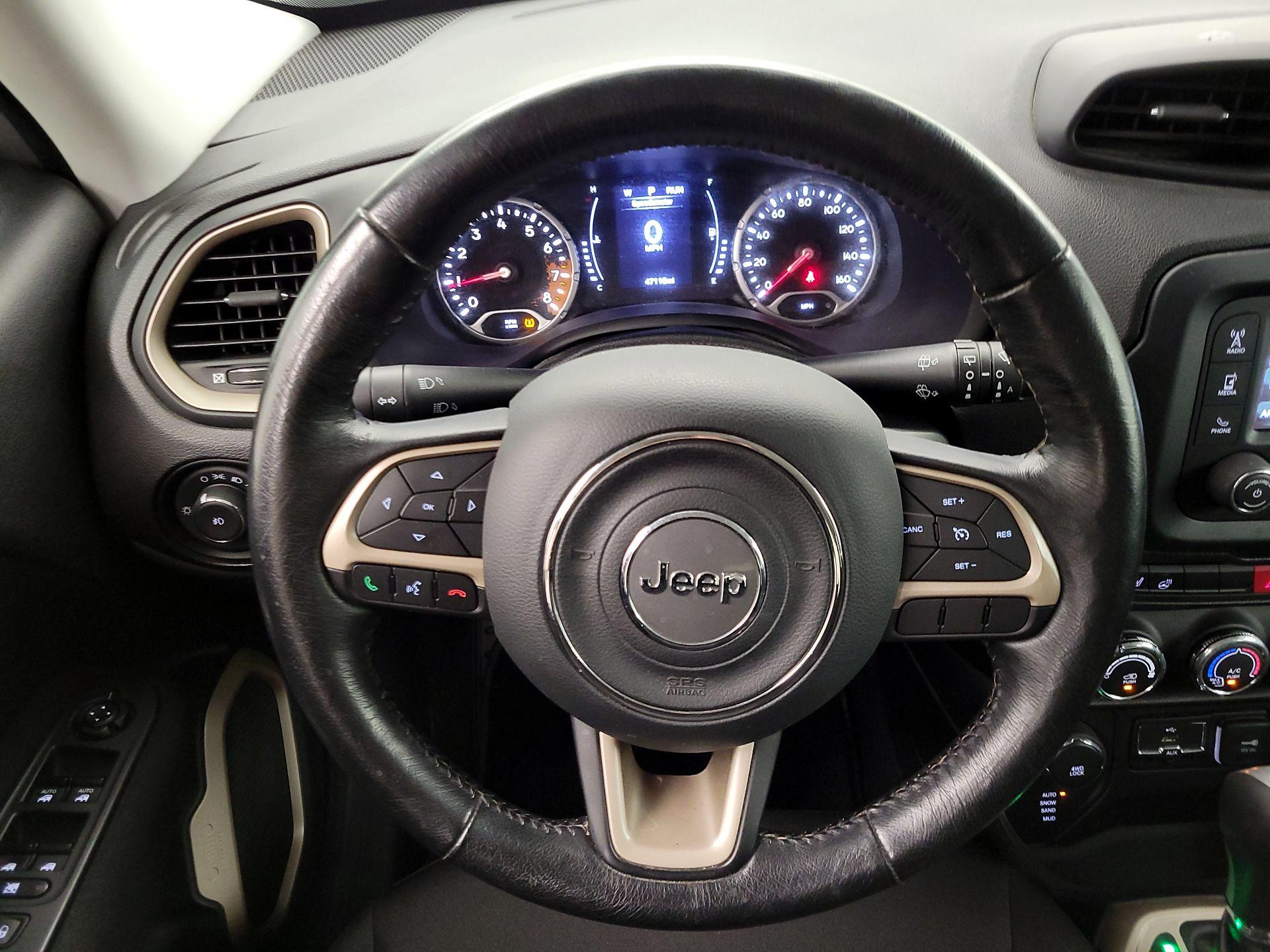 Thumbnail: 2017 Jeep Renegade - 10