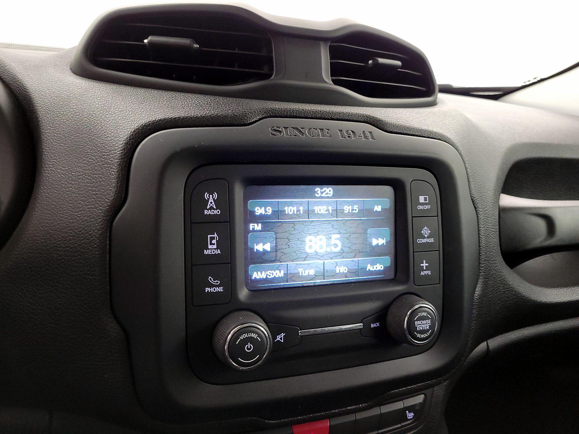 Thumbnail: 2017 Jeep Renegade - 15