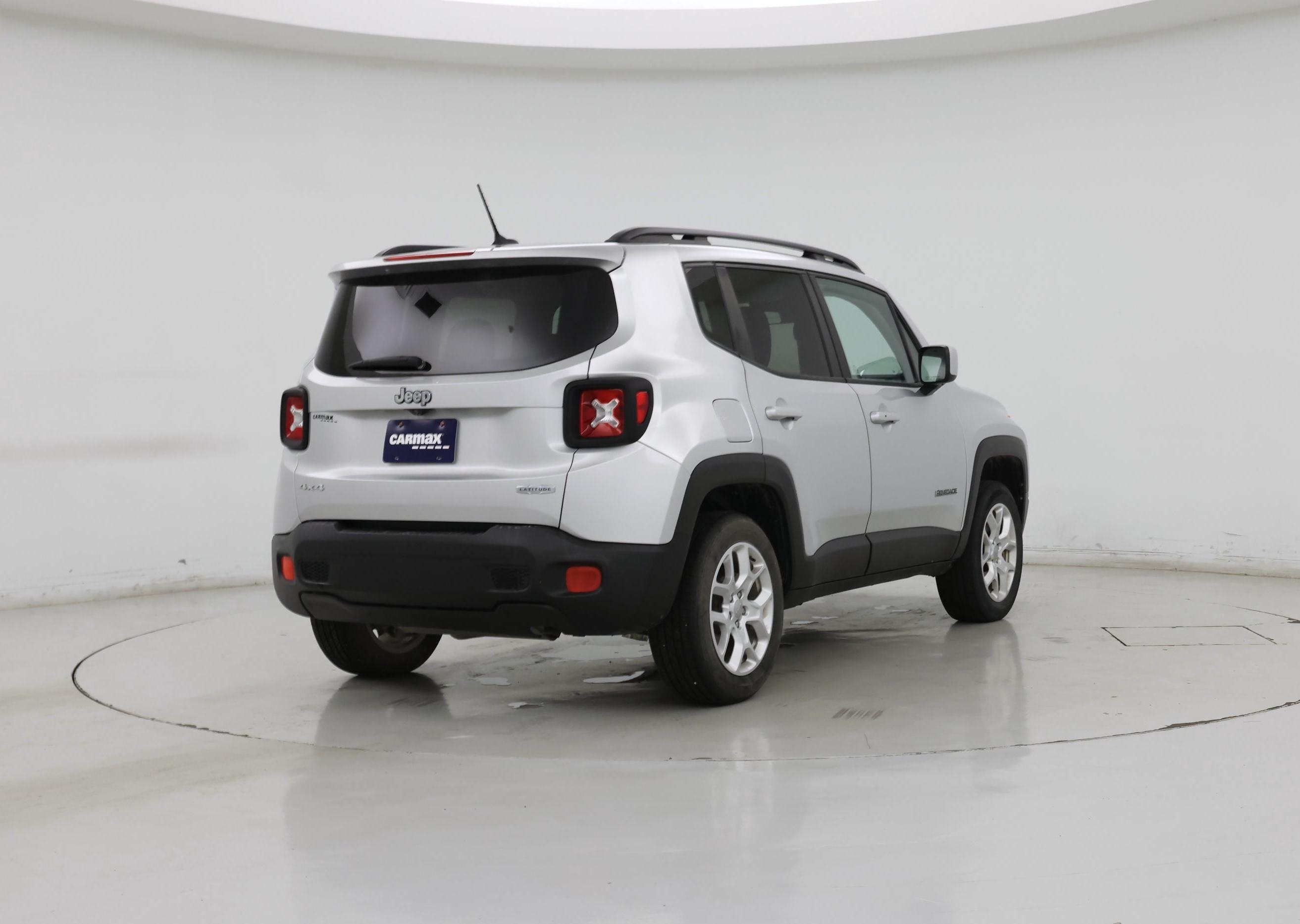 Thumbnail: 2017 Jeep Renegade - 8