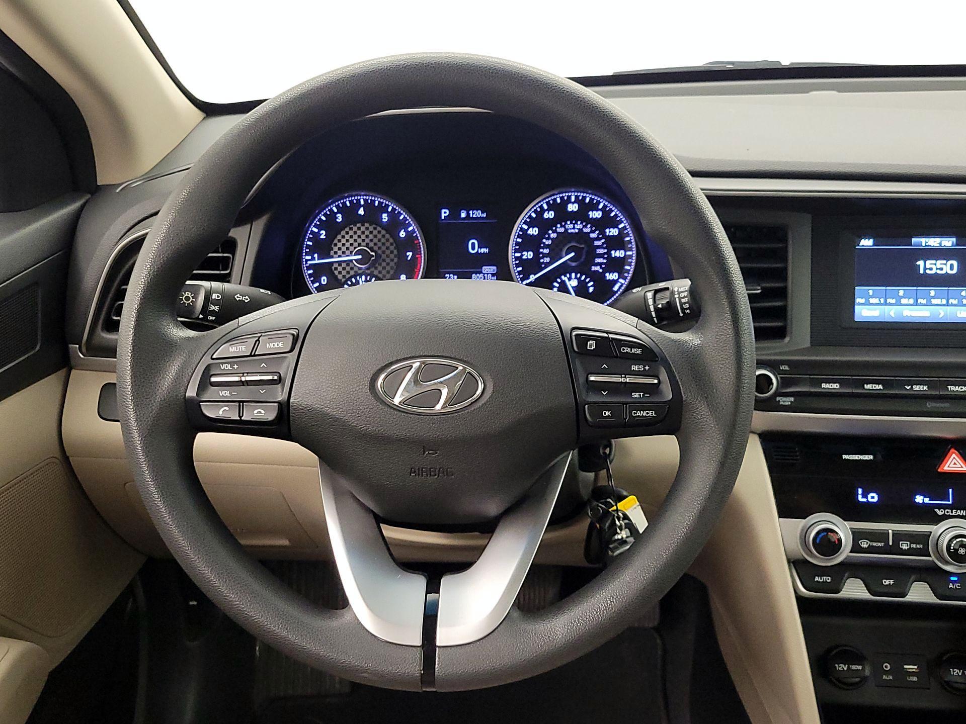 Thumbnail: 2020 Hyundai Elantra - 10