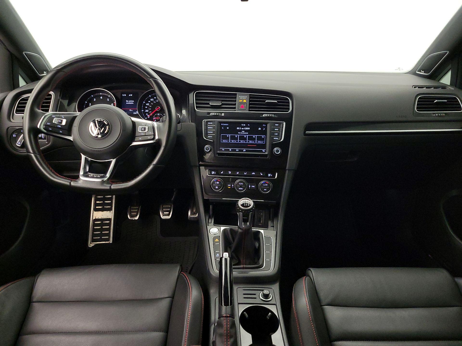 Thumbnail: 2017 Volkswagen Golf - 9