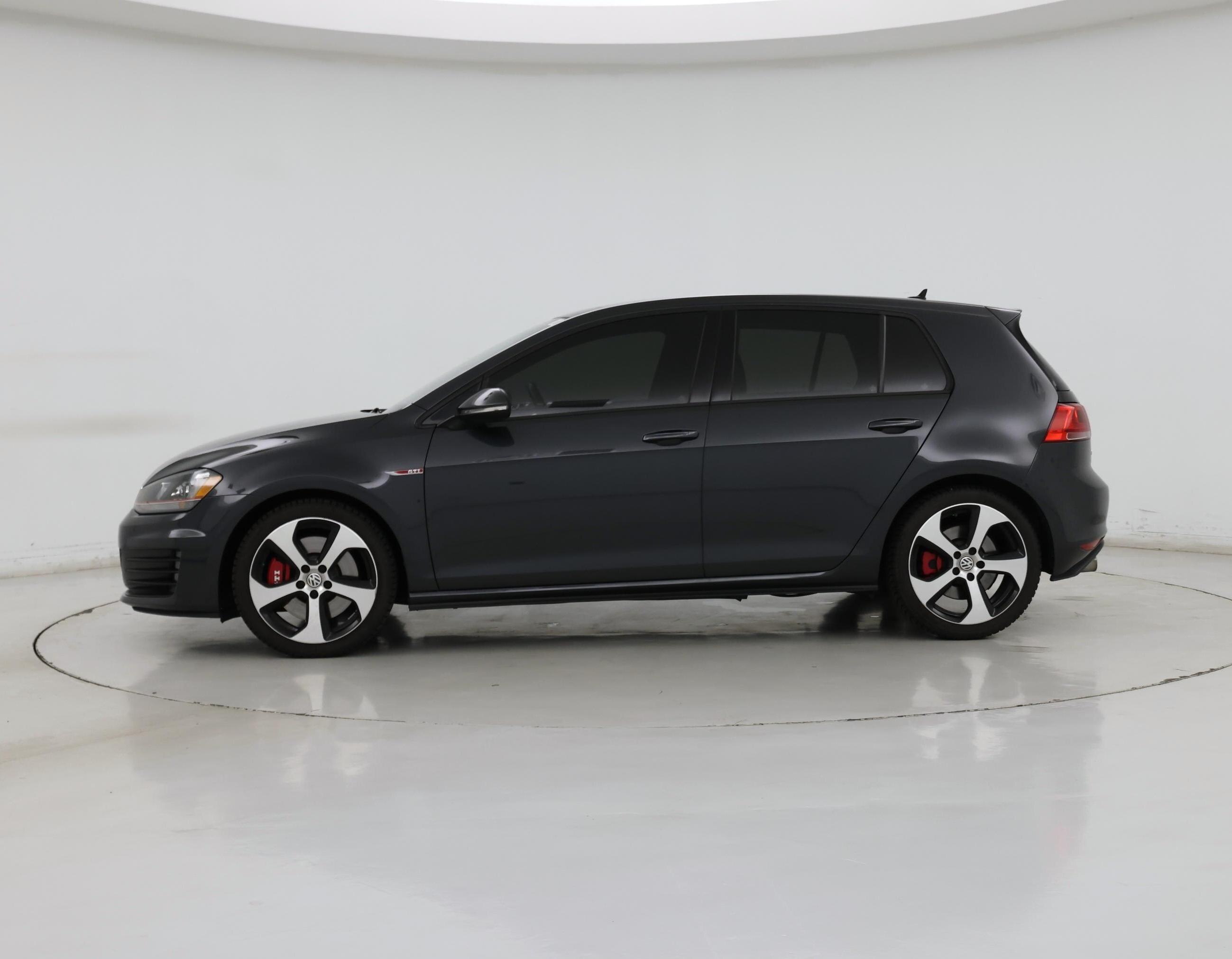 Thumbnail: 2017 Volkswagen Golf - 3