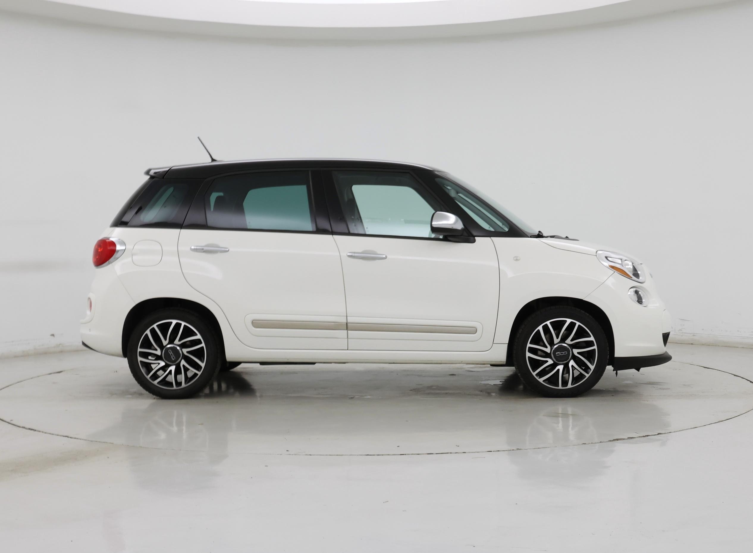 Thumbnail: 2014 Fiat 500L - 7
